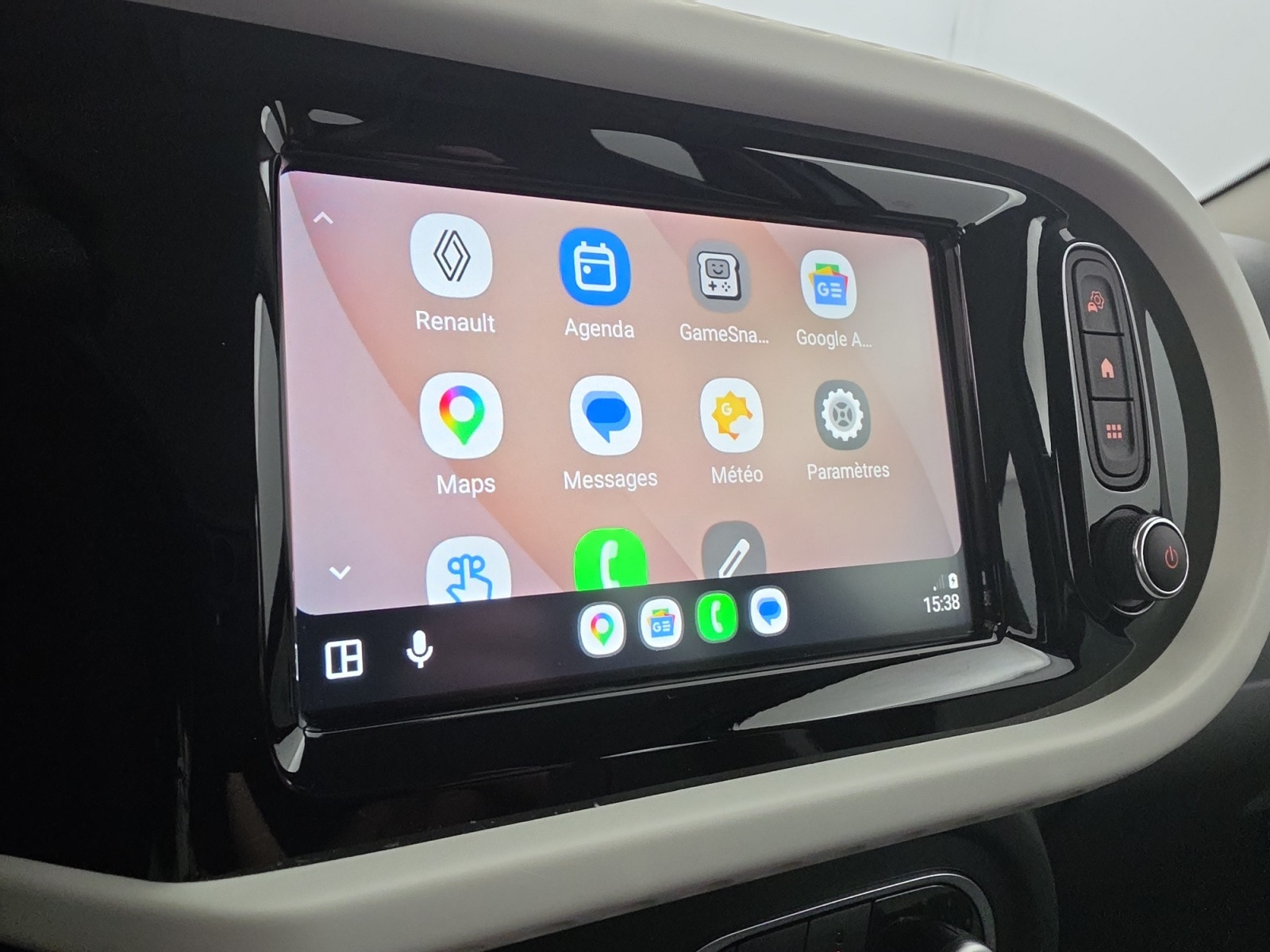 Vente en ligne Renault Twingo Electrique Twingo III E-Tech au prix de 13 990 €