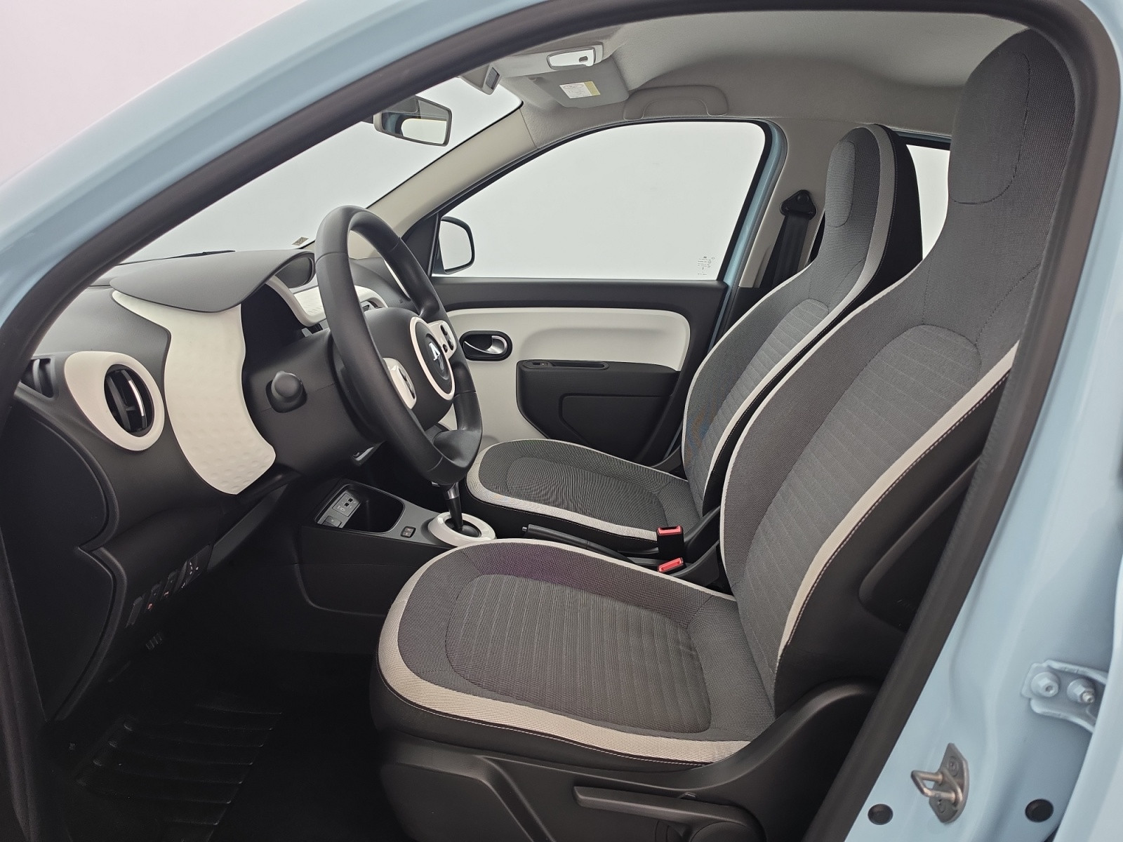 Vente en ligne Renault Twingo Electrique Twingo III E-Tech au prix de 13 990 €