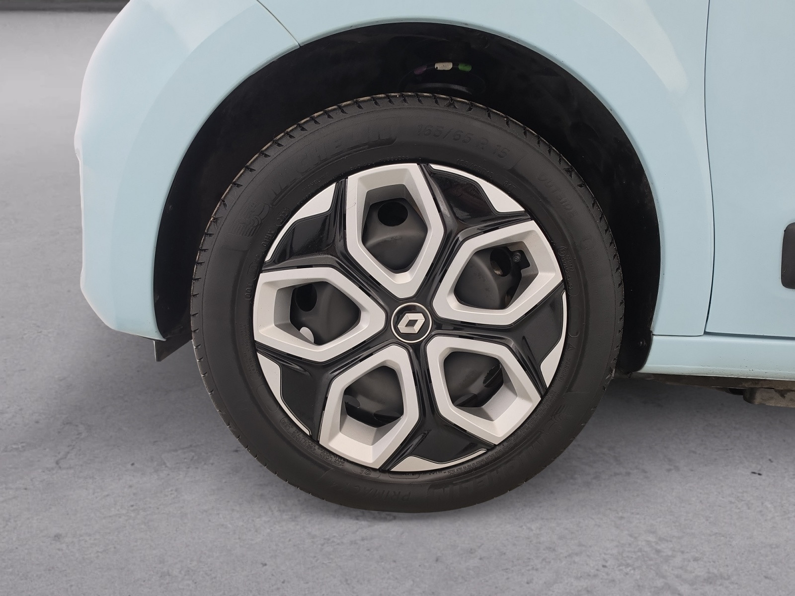 Vente en ligne Renault Twingo Electrique Twingo III E-Tech au prix de 13 990 €