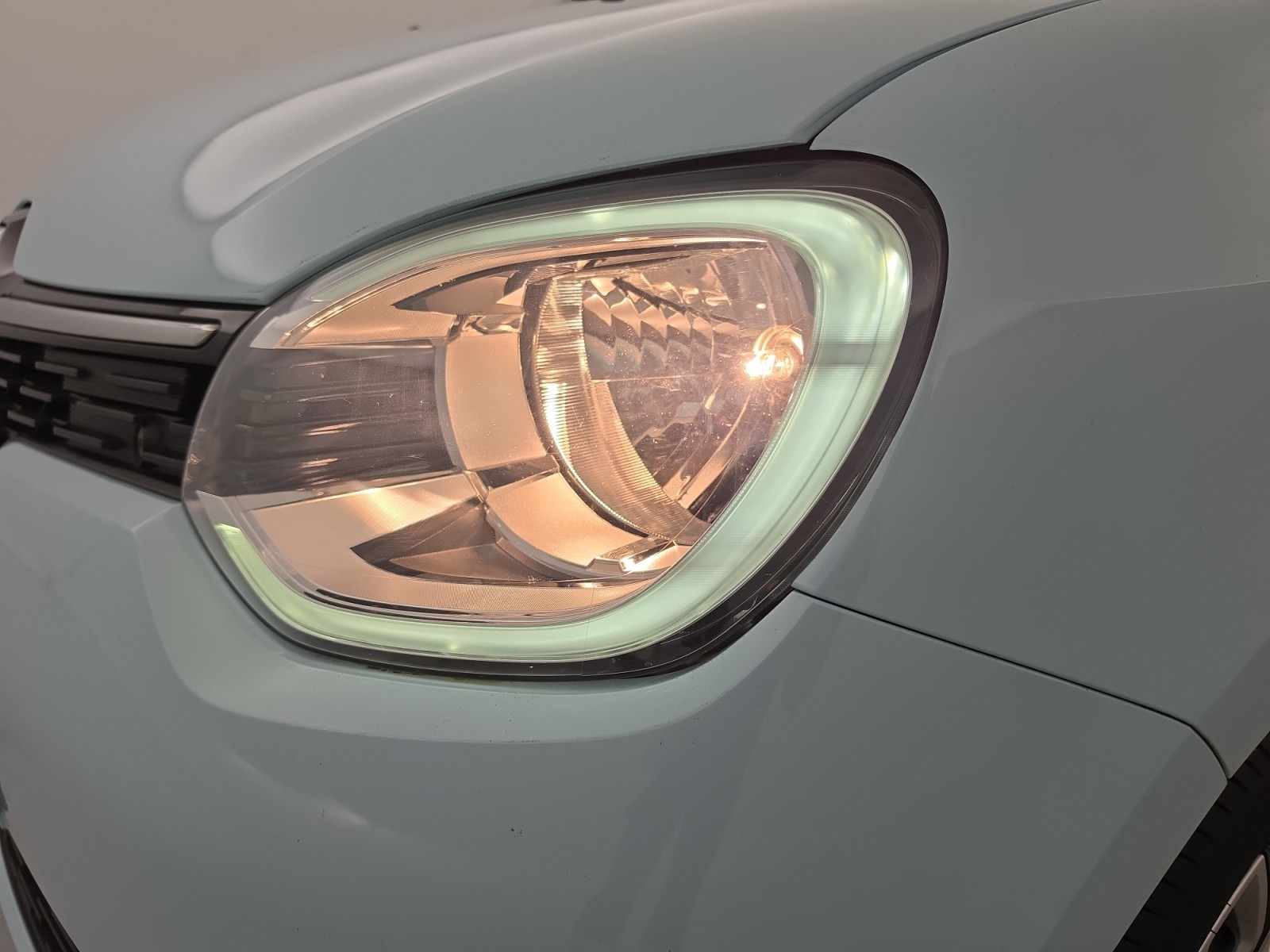 Vente en ligne Renault Twingo Electrique Twingo III E-Tech au prix de 13 990 €