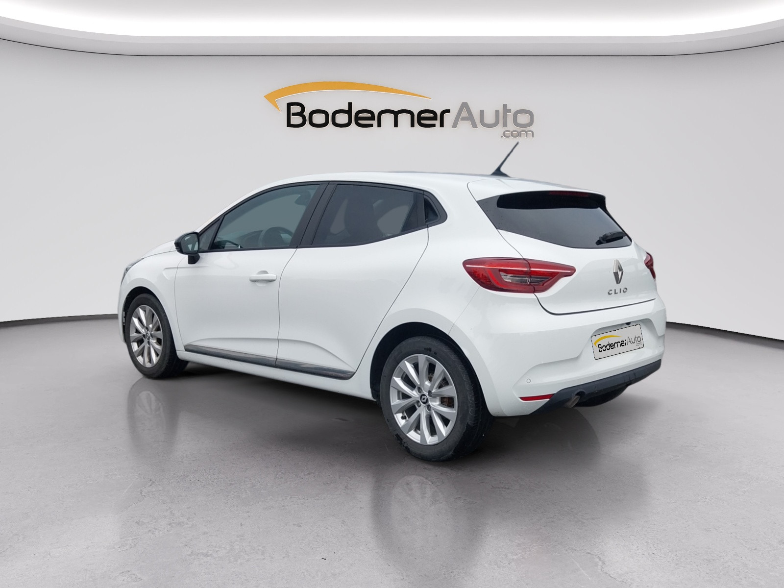 Vente en ligne Renault Clio 5 Clio TCe 90 au prix de 13 990 €
