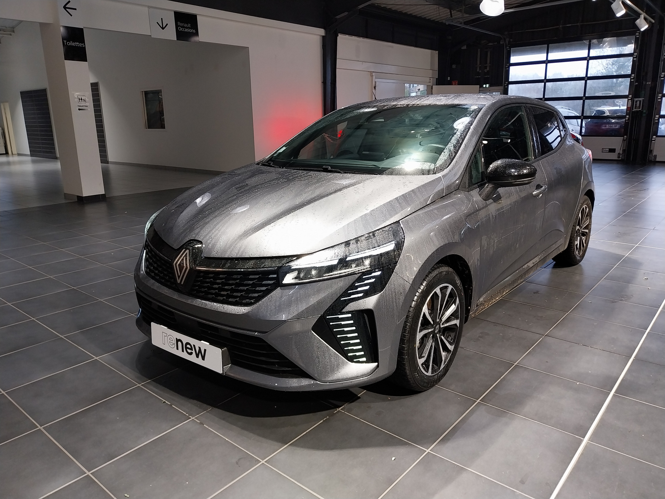 Renault Clio 5 Clio E-Tech full hybrid 145 occasion de 2023 en vente à Quimper