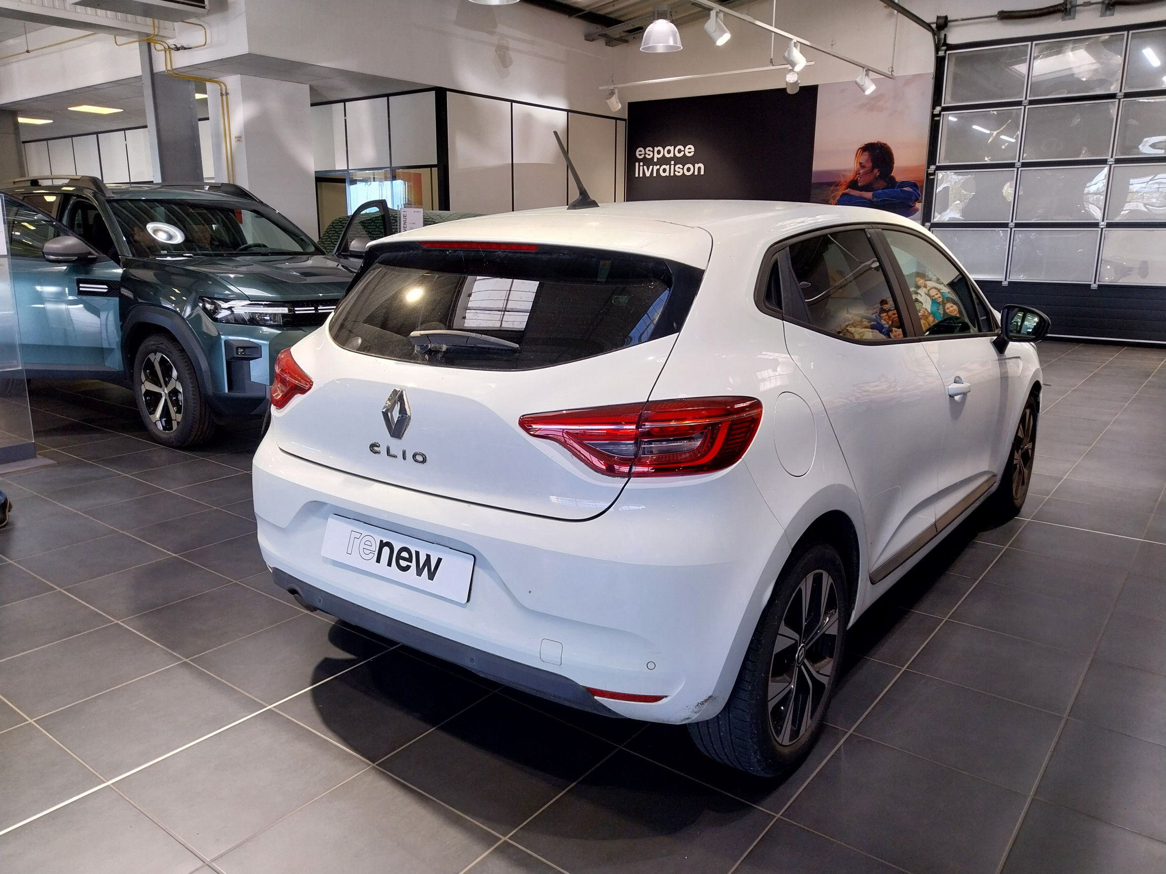 Vente en ligne Renault Clio 5 Clio SCe 65 ch GSR2 au prix de 12 490 €