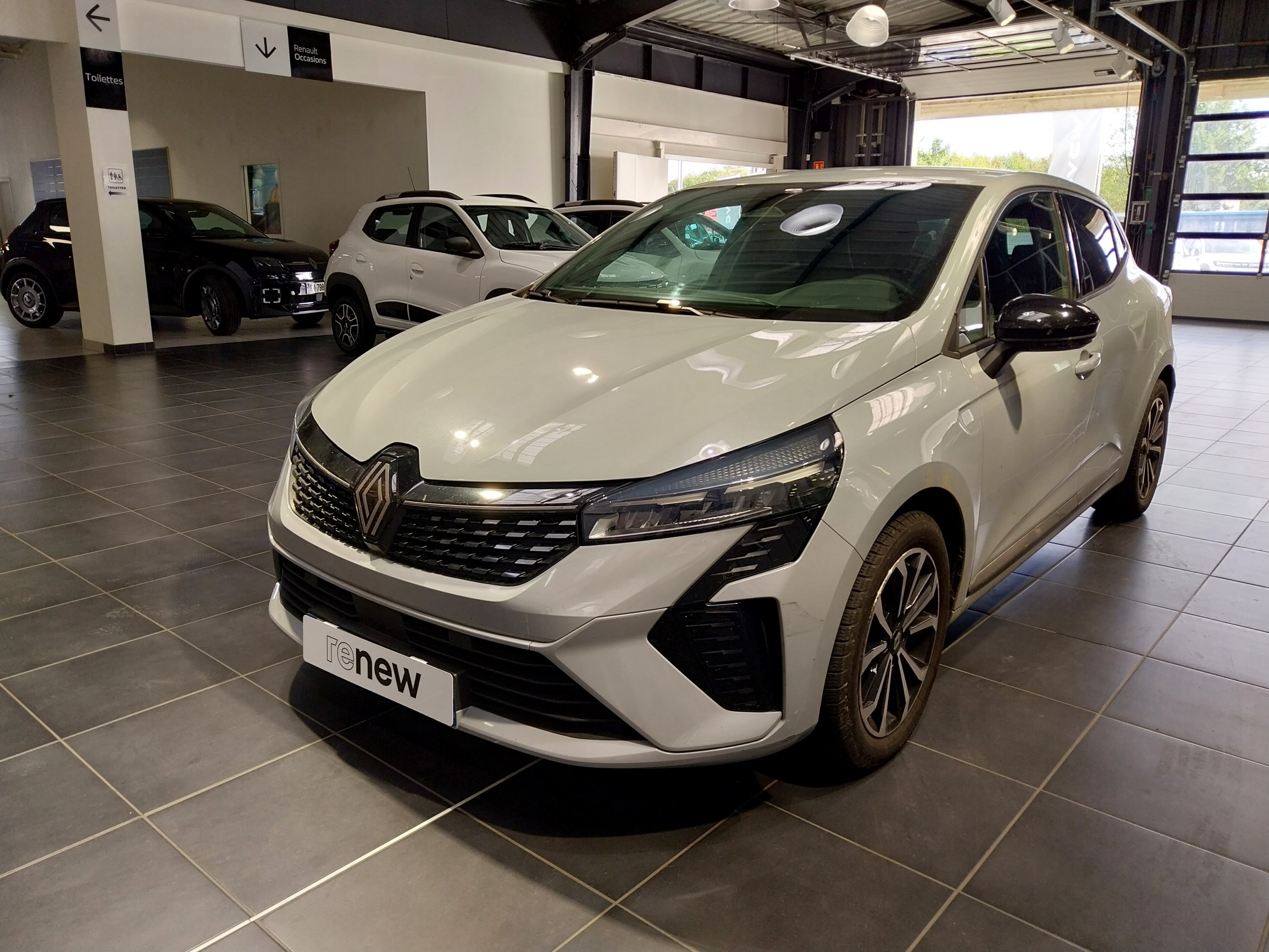 Renault Clio 5 Clio E-Tech full hybrid 145 ch GSR2 occasion de 2024 en vente à Quimper