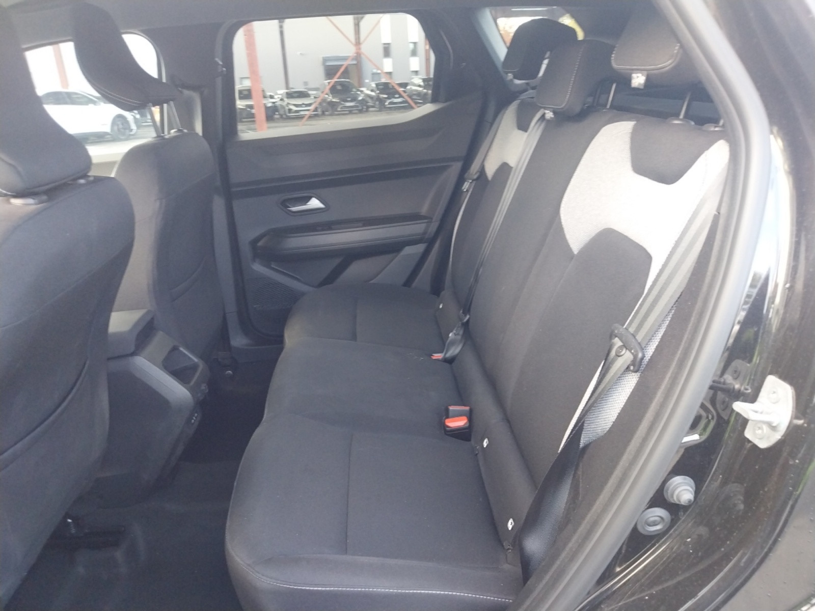 Vente en ligne Dacia Duster  Hybrid 155 au prix de 28 490 €