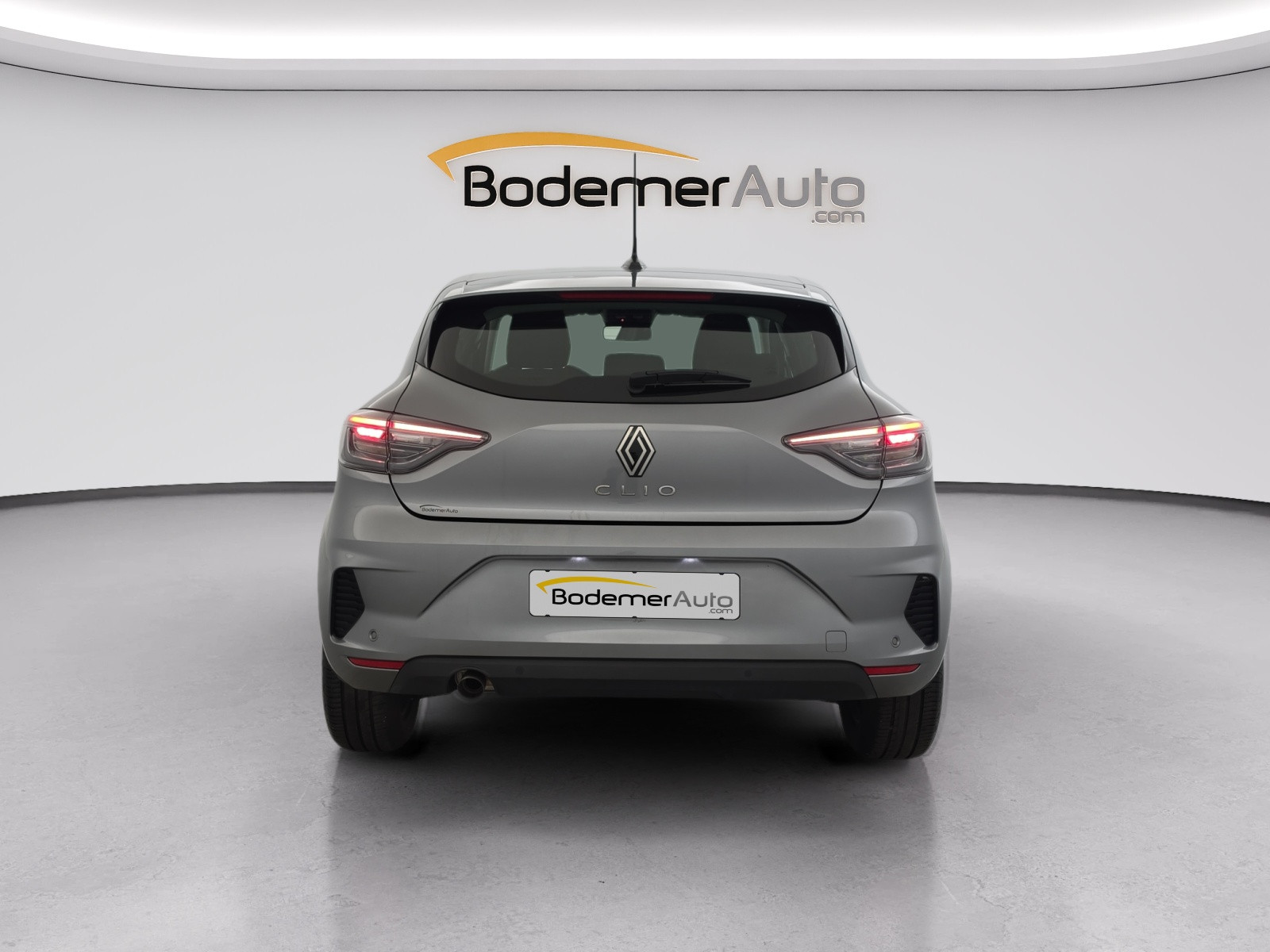 Vente en ligne Renault Clio 5 Clio TCe 90 au prix de 14 600 €