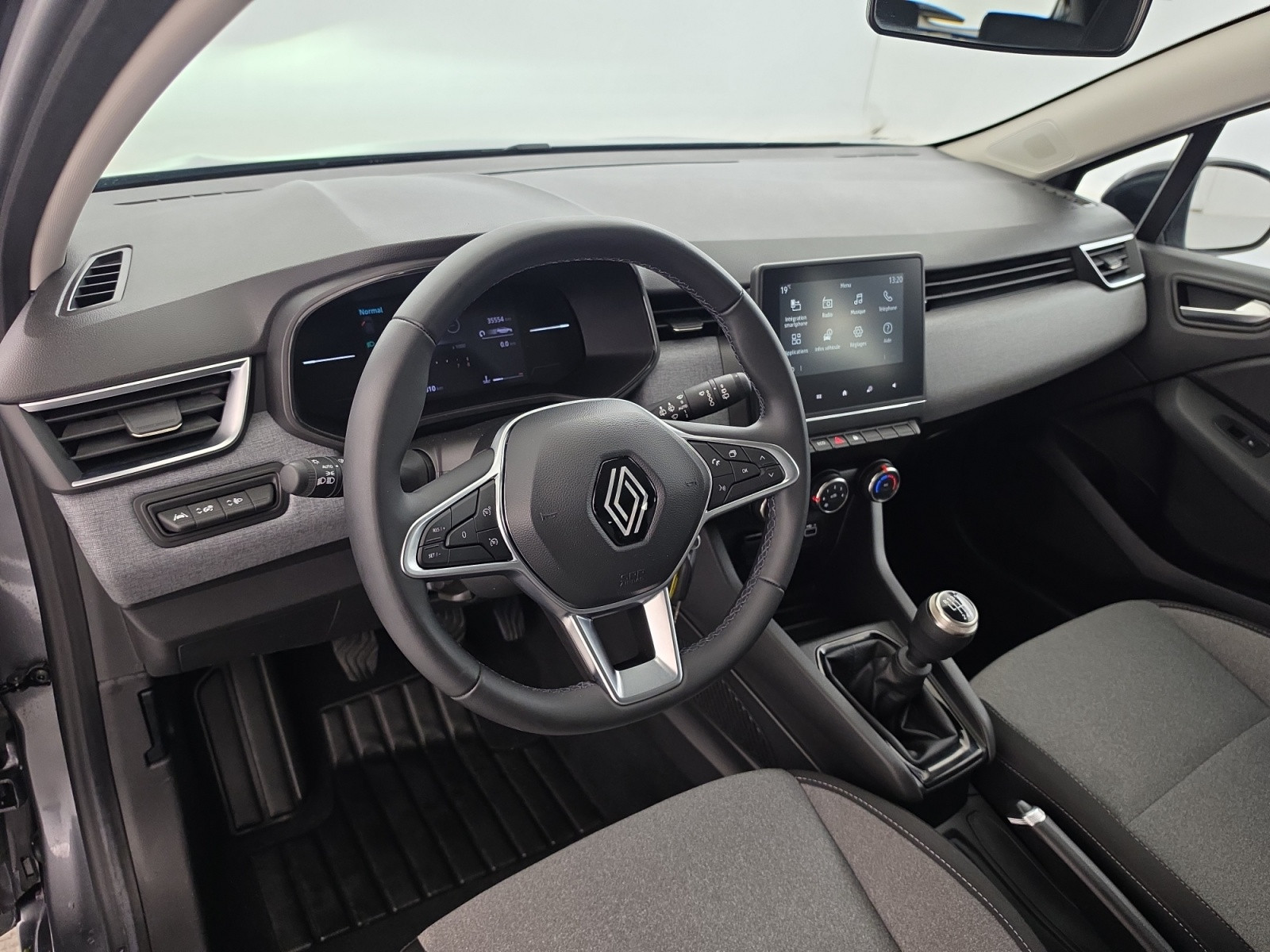 Vente en ligne Renault Clio 5 Clio TCe 90 au prix de 14 600 €