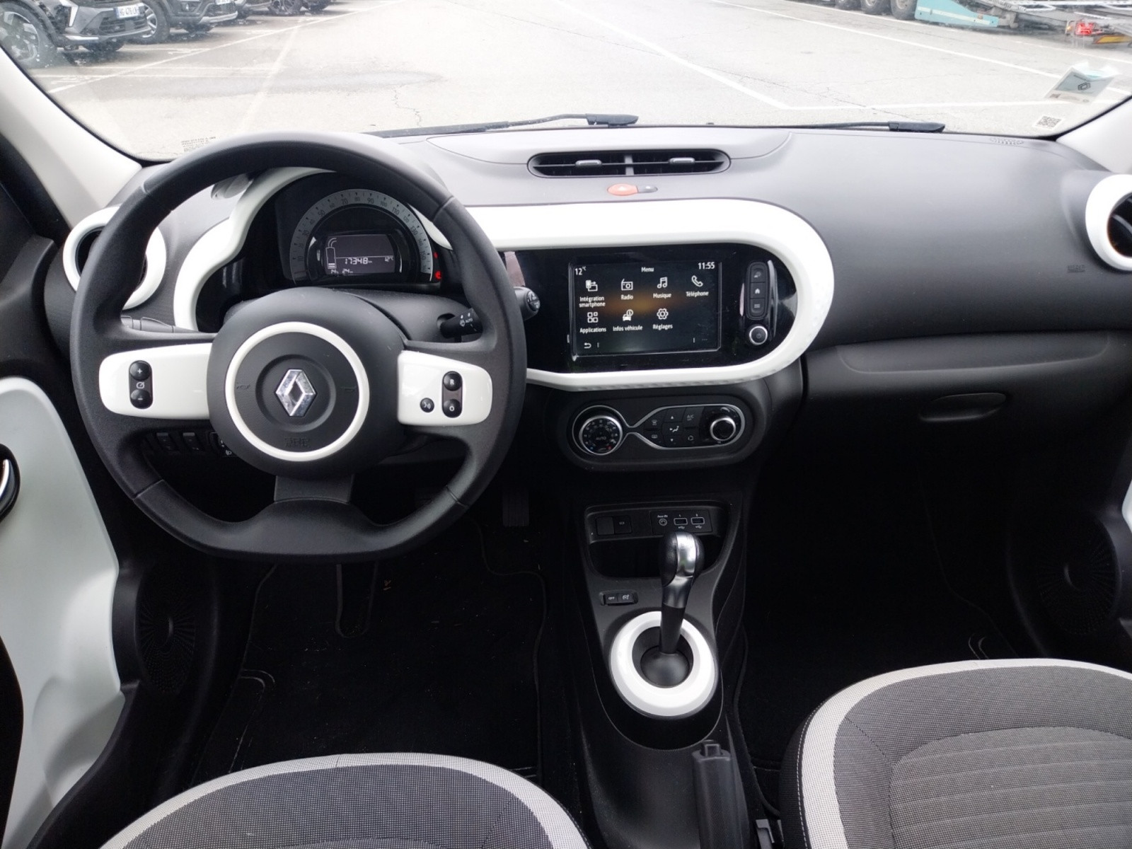 Vente en ligne Renault Twingo Electrique Twingo III E-Tech au prix de 13 990 €