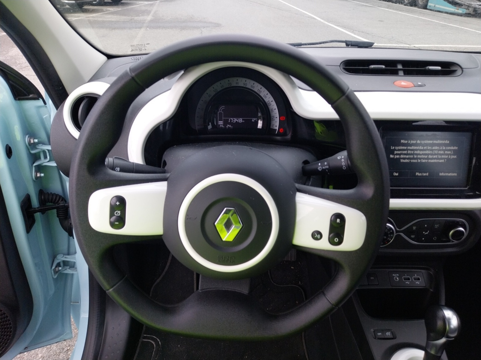 Vente en ligne Renault Twingo Electrique Twingo III E-Tech au prix de 13 990 €