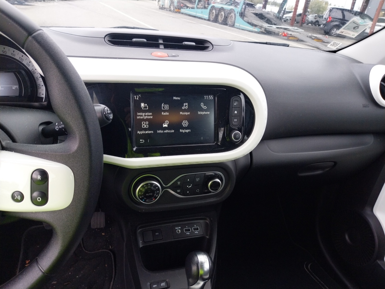 Vente en ligne Renault Twingo Electrique Twingo III E-Tech au prix de 13 990 €