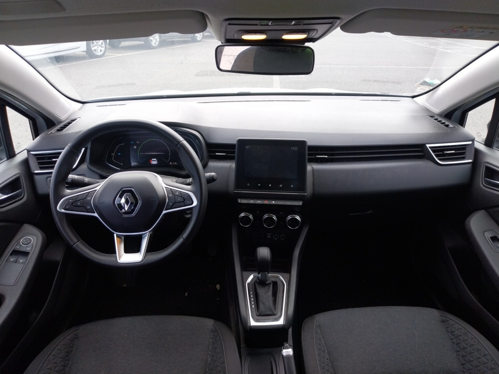 Vente en ligne Renault Clio 5 Clio E-Tech full hybrid 145 au prix de 16 490 €