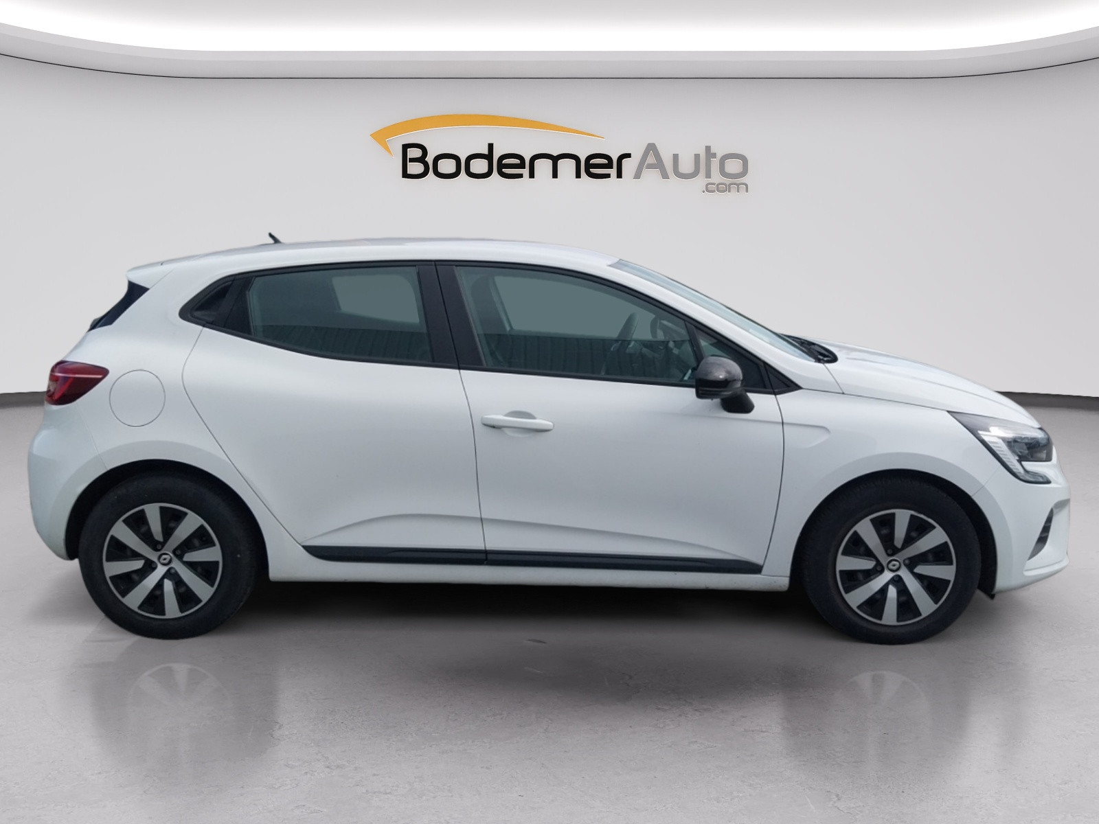 Vente en ligne Renault Clio 5 Clio E-Tech full hybrid 145 au prix de 16 490 €