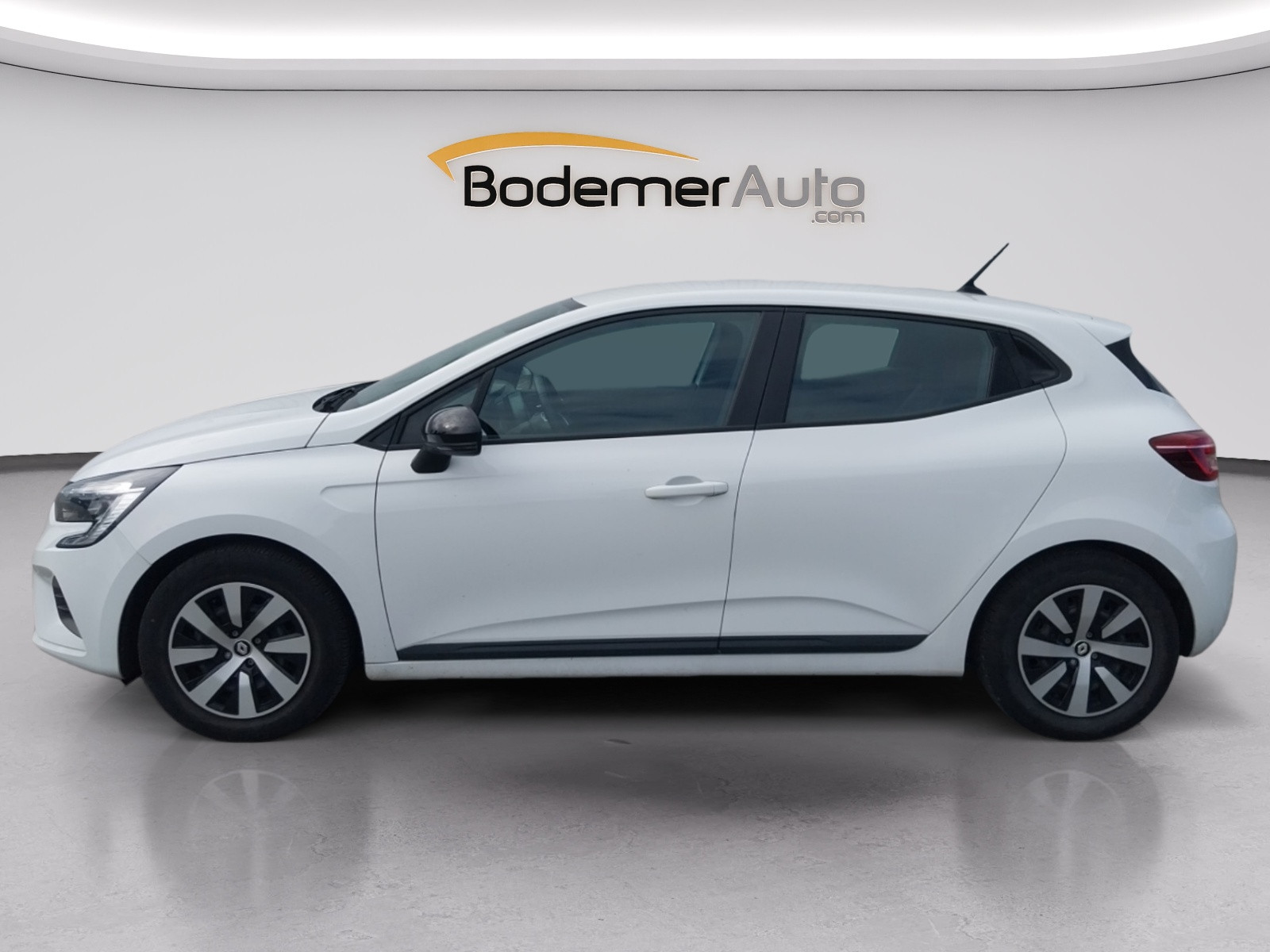 Vente en ligne Renault Clio 5 Clio E-Tech full hybrid 145 au prix de 16 490 €
