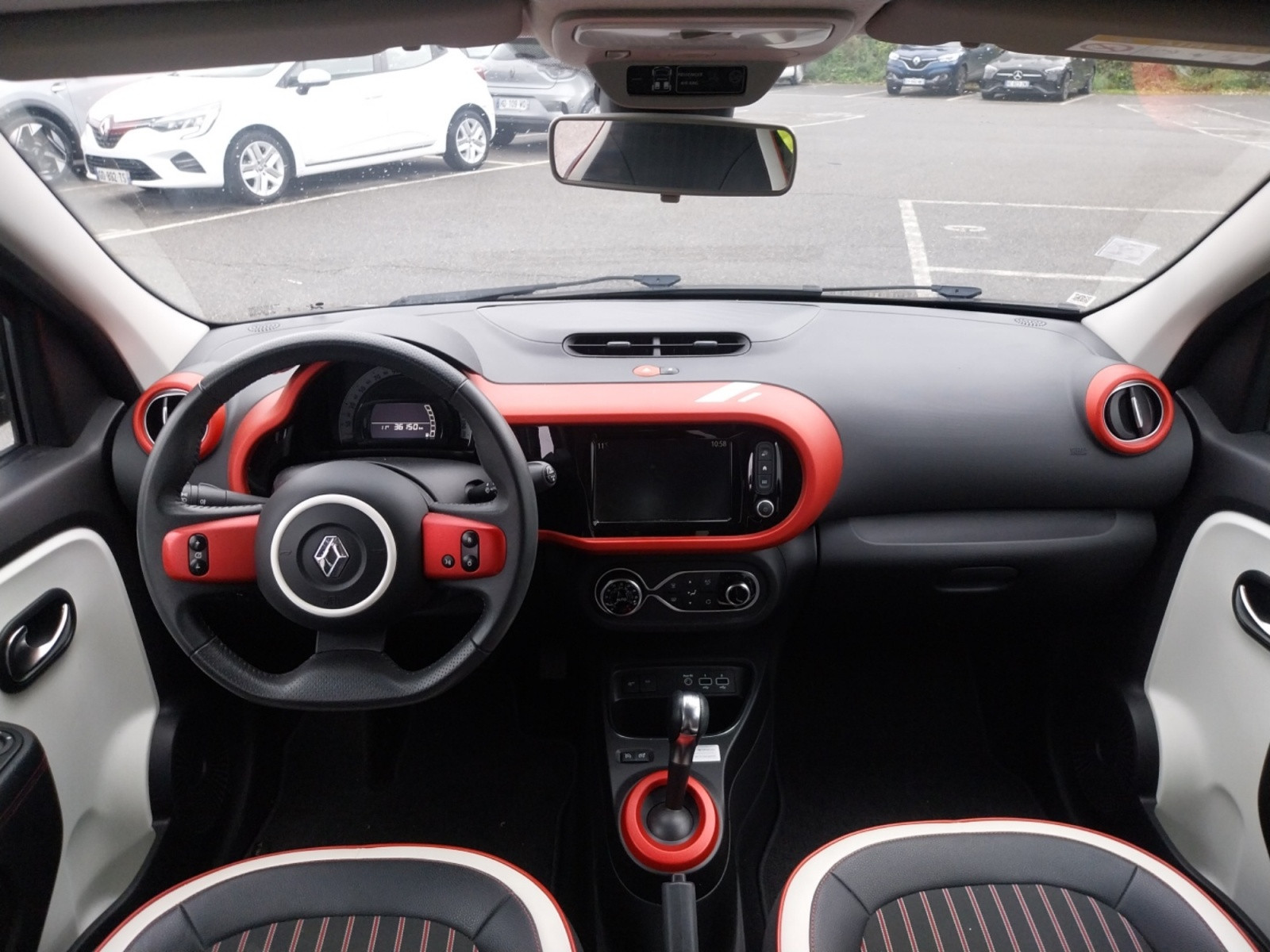 Vente en ligne Renault Twingo 3  TCe 95 EDC au prix de 13 990 €