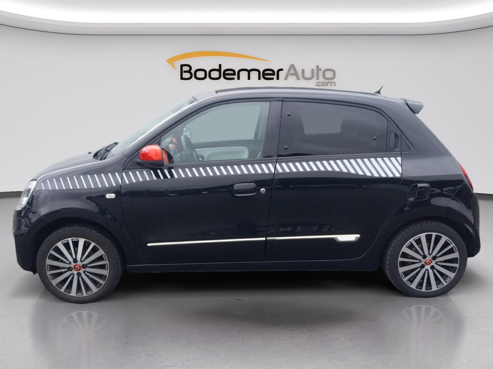 Vente en ligne Renault Twingo 3  TCe 95 EDC au prix de 13 990 €