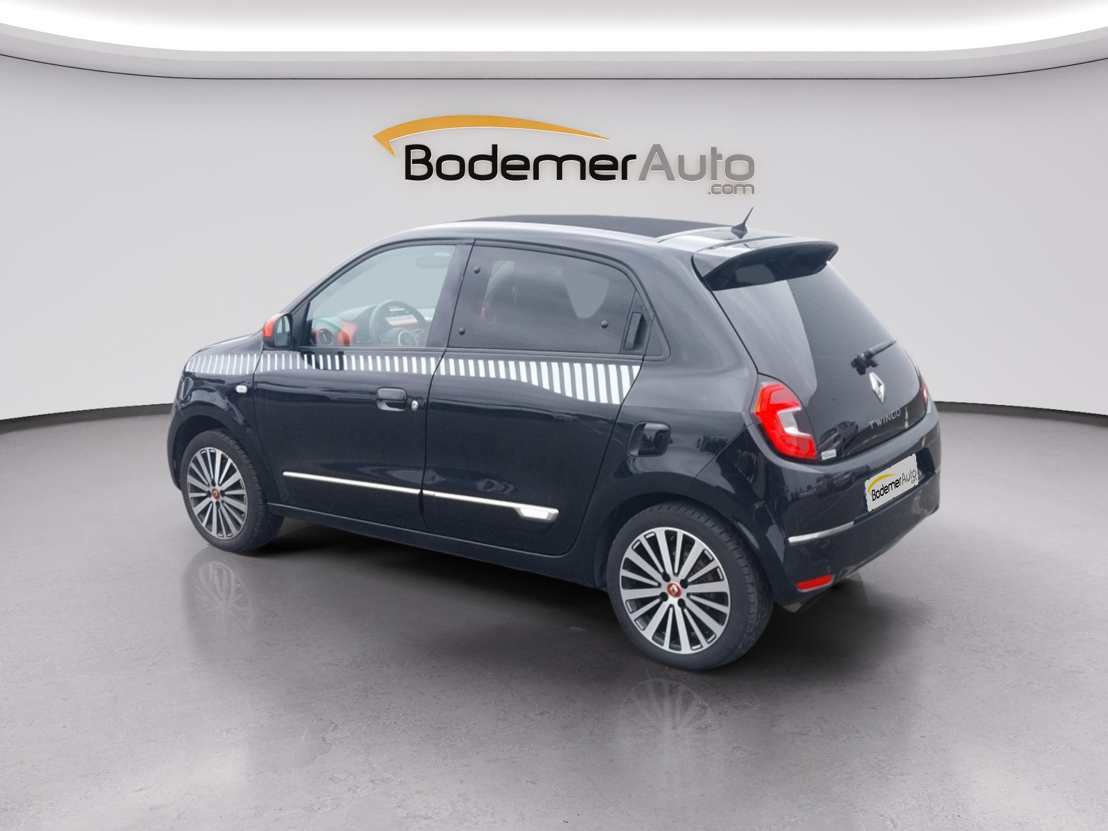 Vente en ligne Renault Twingo 3  TCe 95 EDC au prix de 13 990 €