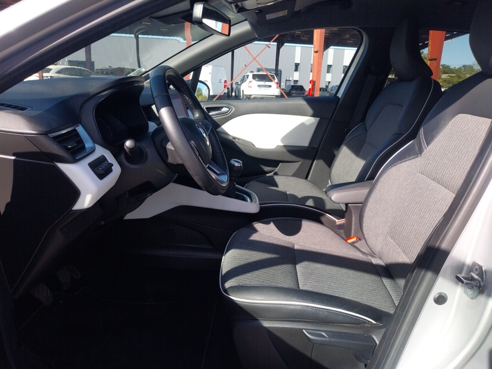 Vente en ligne Renault Clio 5 Clio TCe 90 au prix de 14 990 €