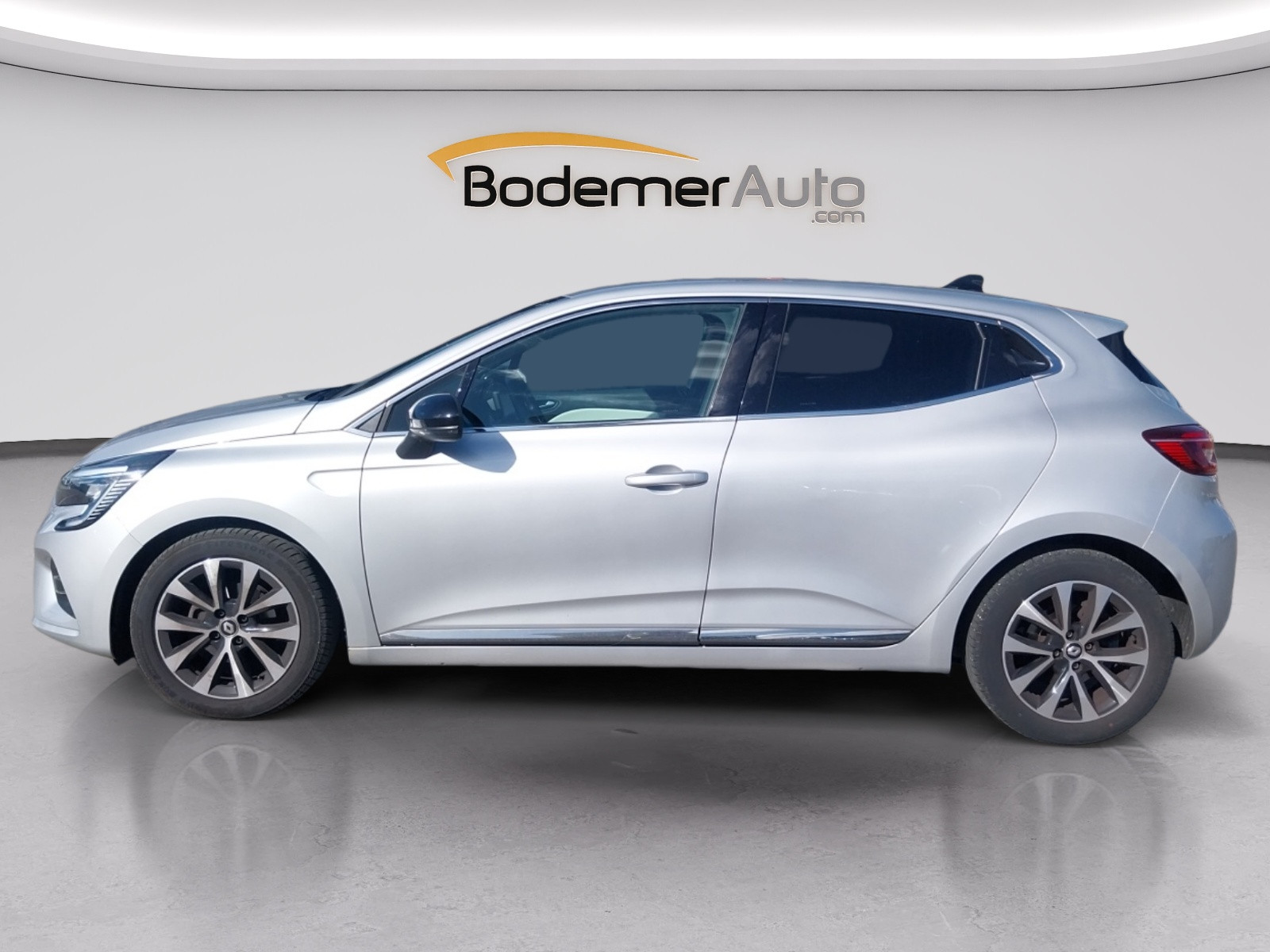 Vente en ligne Renault Clio 5 Clio TCe 90 au prix de 14 990 €
