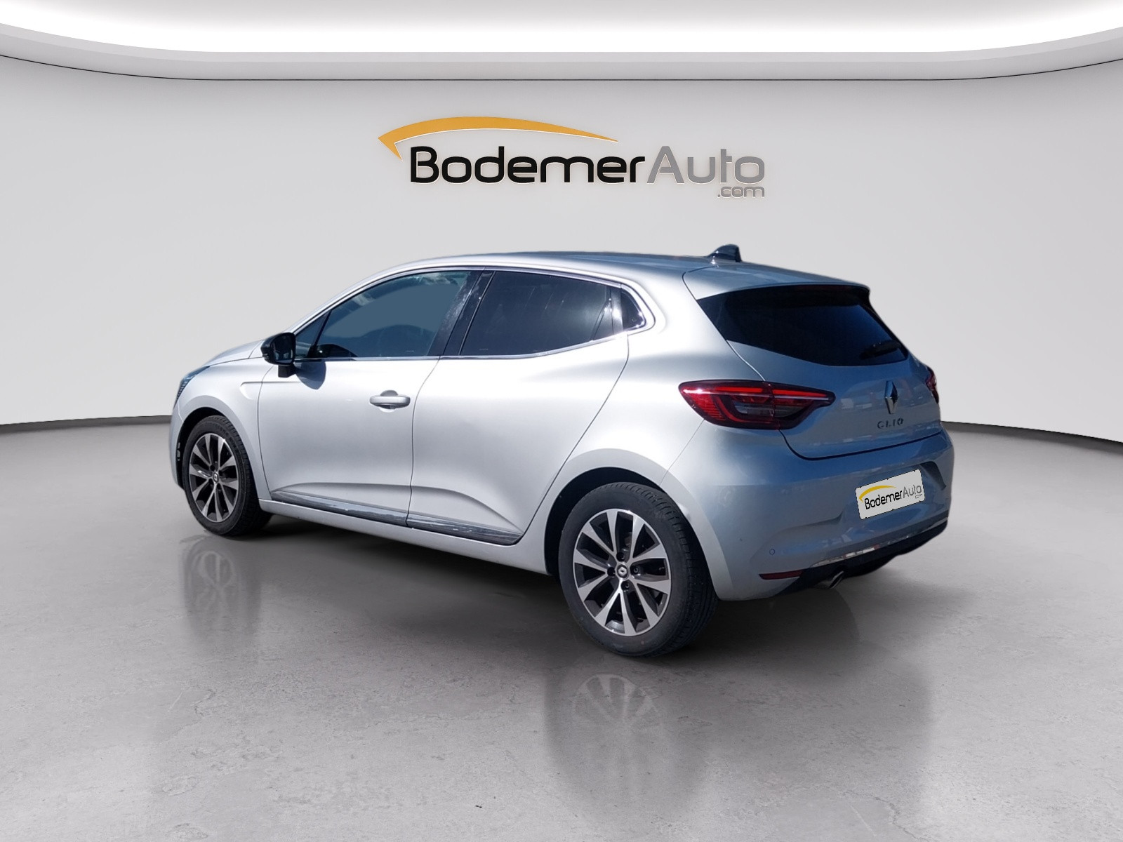 Vente en ligne Renault Clio 5 Clio TCe 90 au prix de 14 990 €