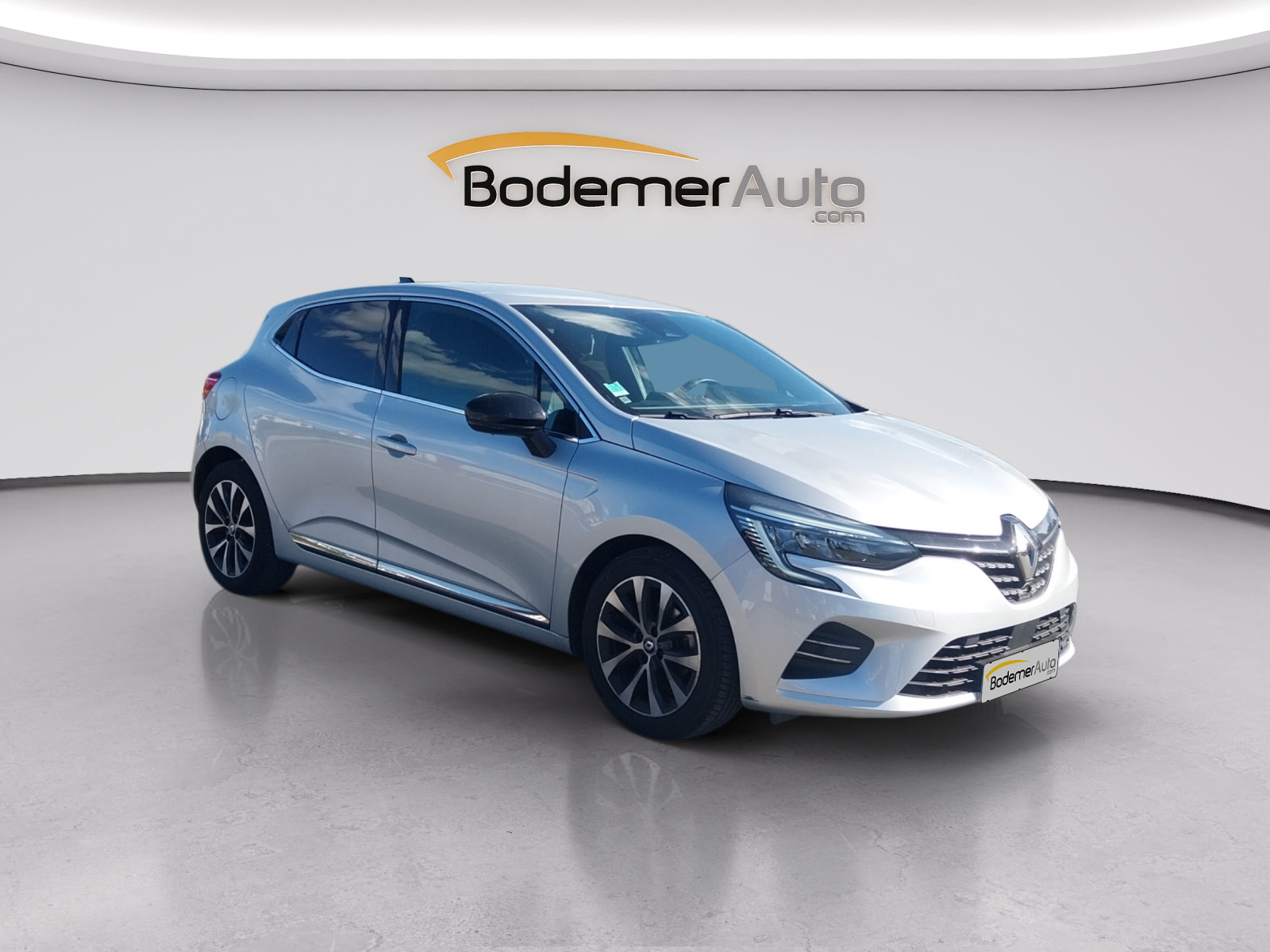 Vente en ligne Renault Clio 5 Clio TCe 90 au prix de 14 990 €