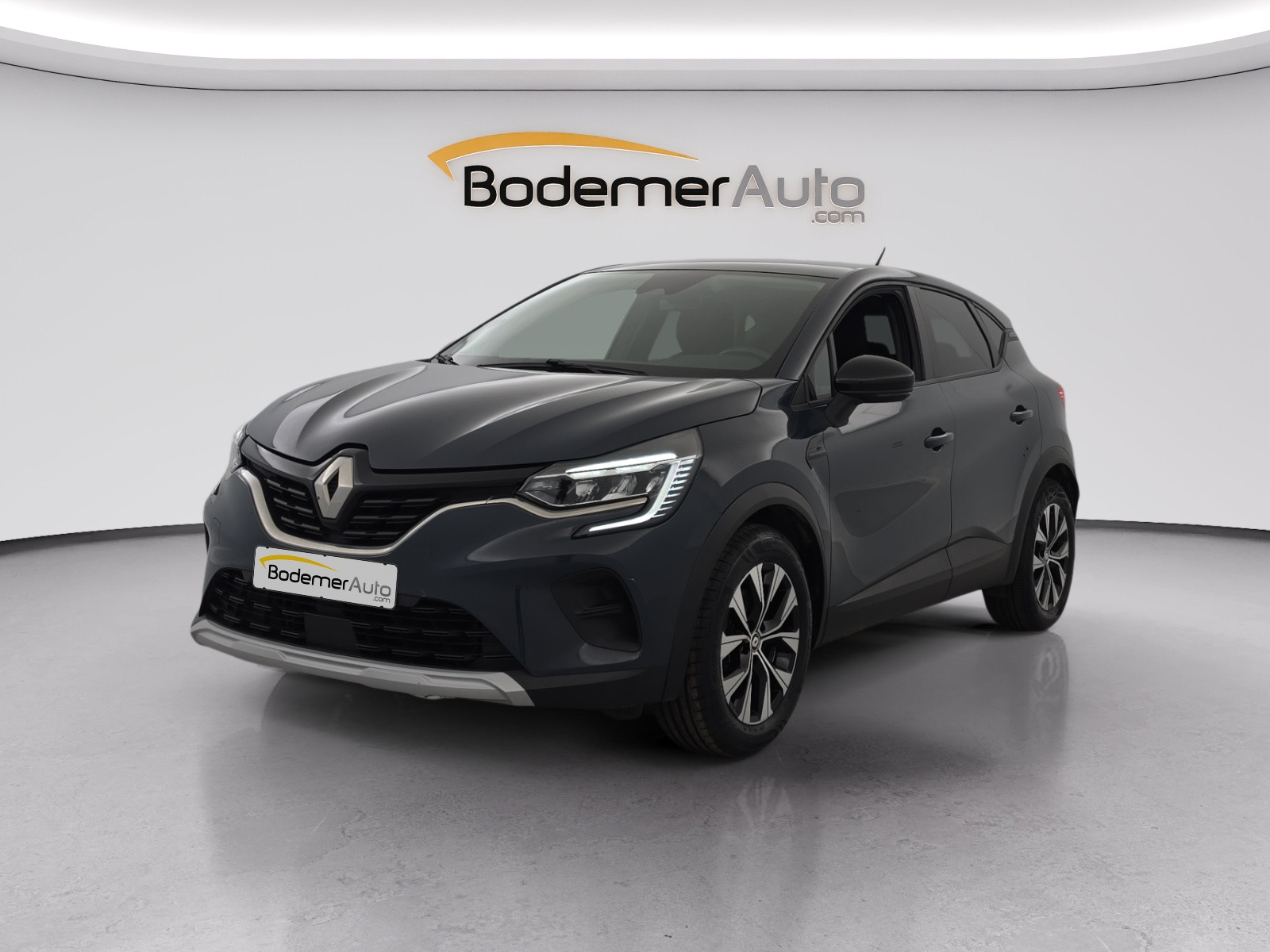 Renault Captur  E-Tech full hybrid 145 occasion de 2023 en vente à Quimper