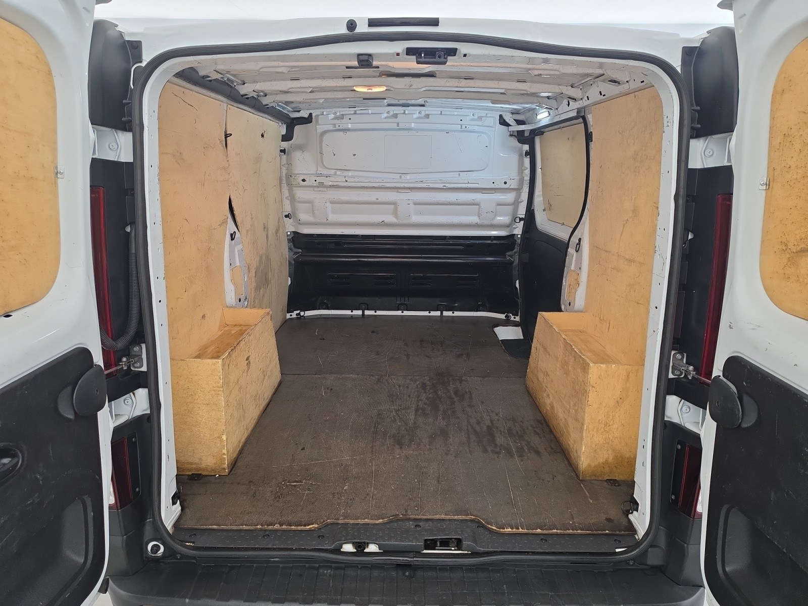 Vente en ligne Renault Trafic 3 Fourgon TRAFIC FGN L1H1 3000 KG BLUE DCI 130 au prix de 22 890 €