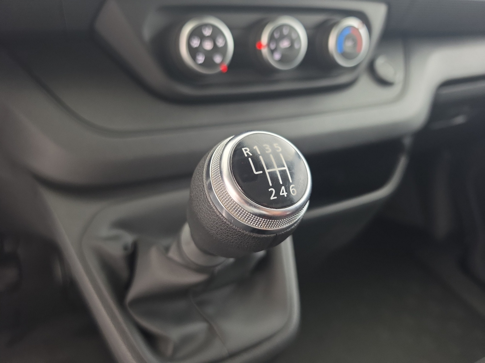 Vente en ligne Renault Trafic 3 Fourgon TRAFIC FGN L1H1 3000 KG BLUE DCI 130 au prix de 22 890 €