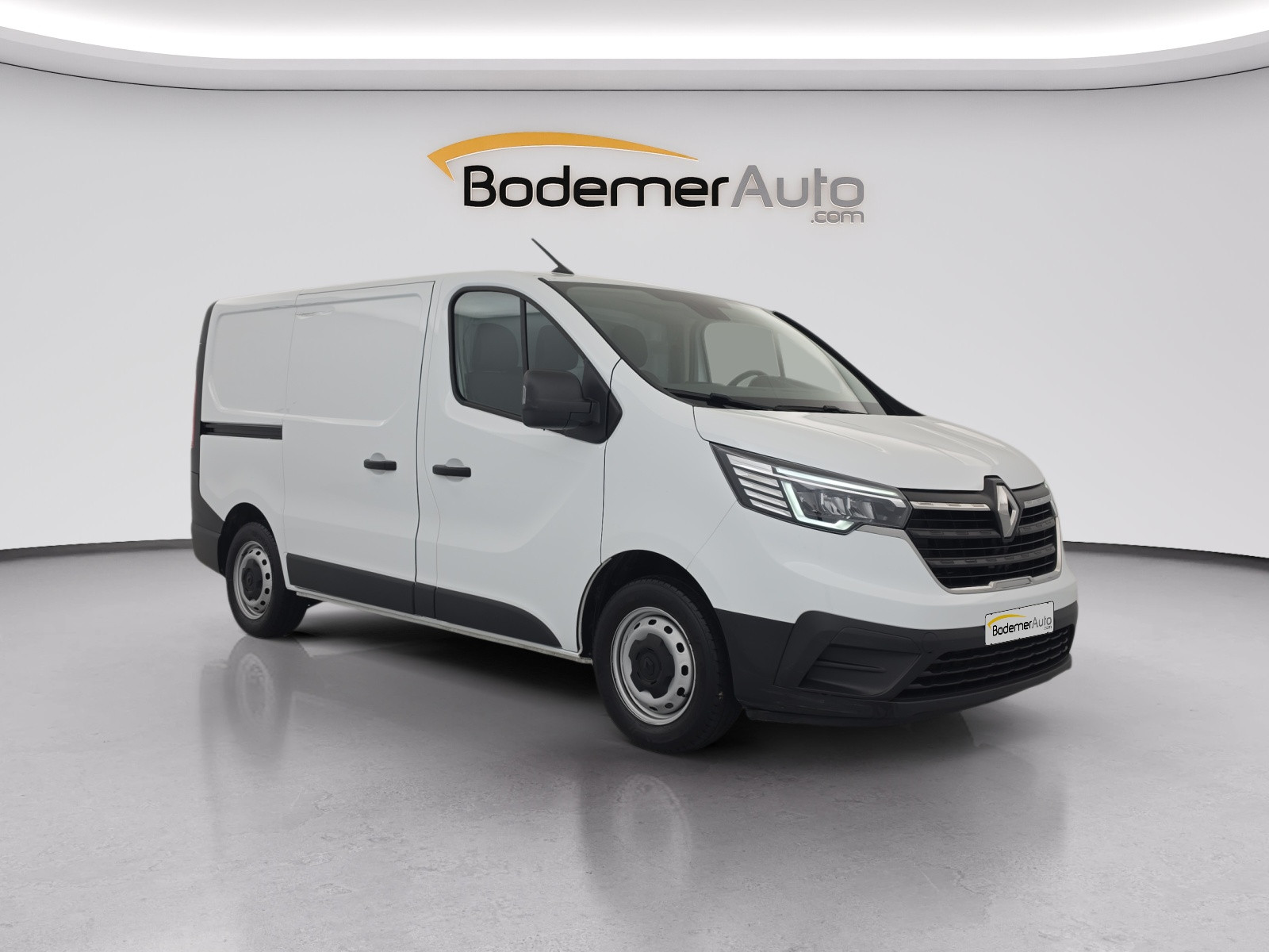 Vente en ligne Renault Trafic 3 Fourgon TRAFIC FGN L1H1 3000 KG BLUE DCI 130 au prix de 22 890 €