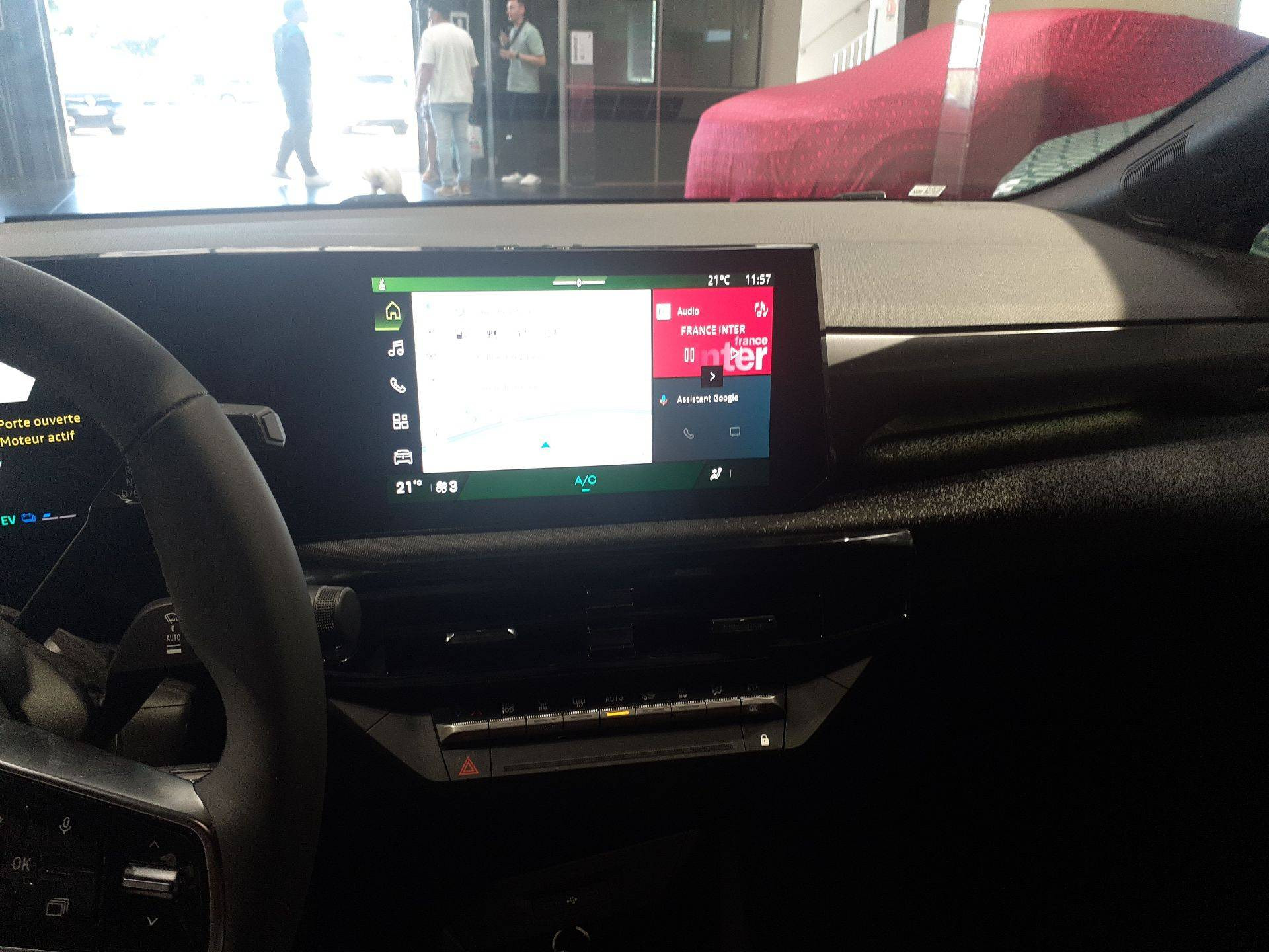 Vente en ligne Renault Clio 6 Clio E-Tech full hybrid 160 ch au prix de 26 500 €