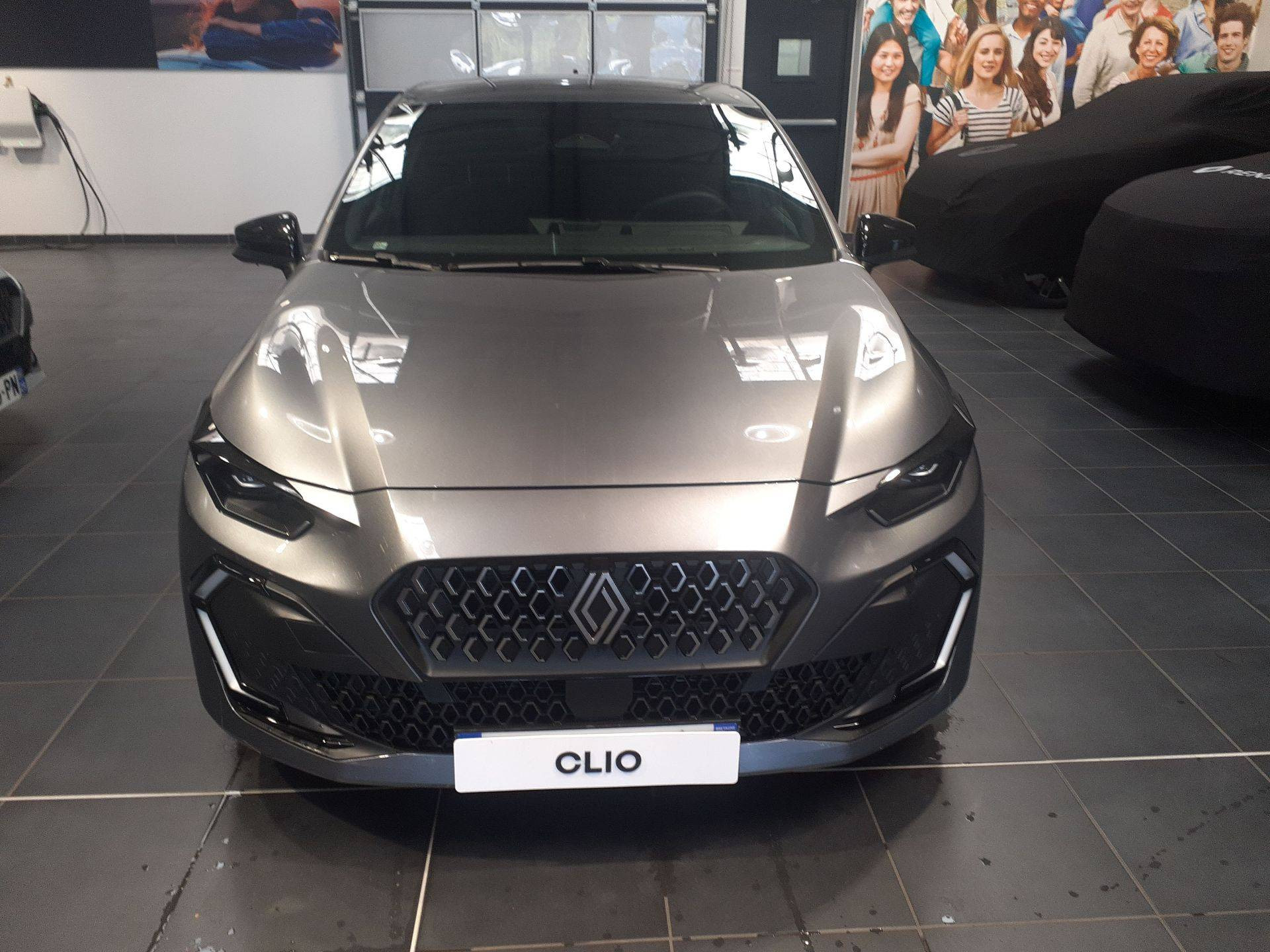 Vente en ligne Renault Clio 6 Clio E-Tech full hybrid 160 ch au prix de 26 500 €