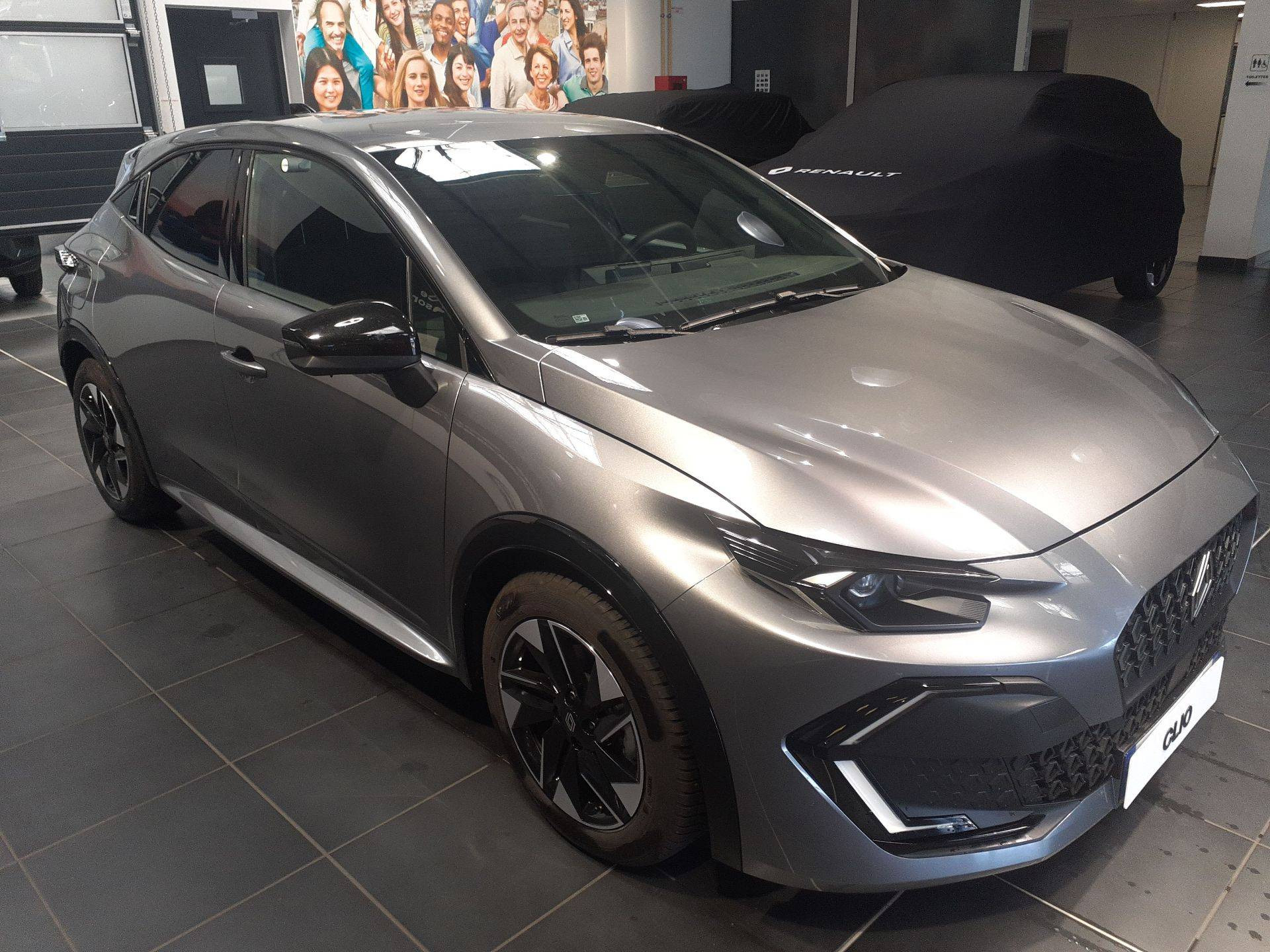 Vente en ligne Renault Clio 6 Clio E-Tech full hybrid 160 ch au prix de 26 500 €