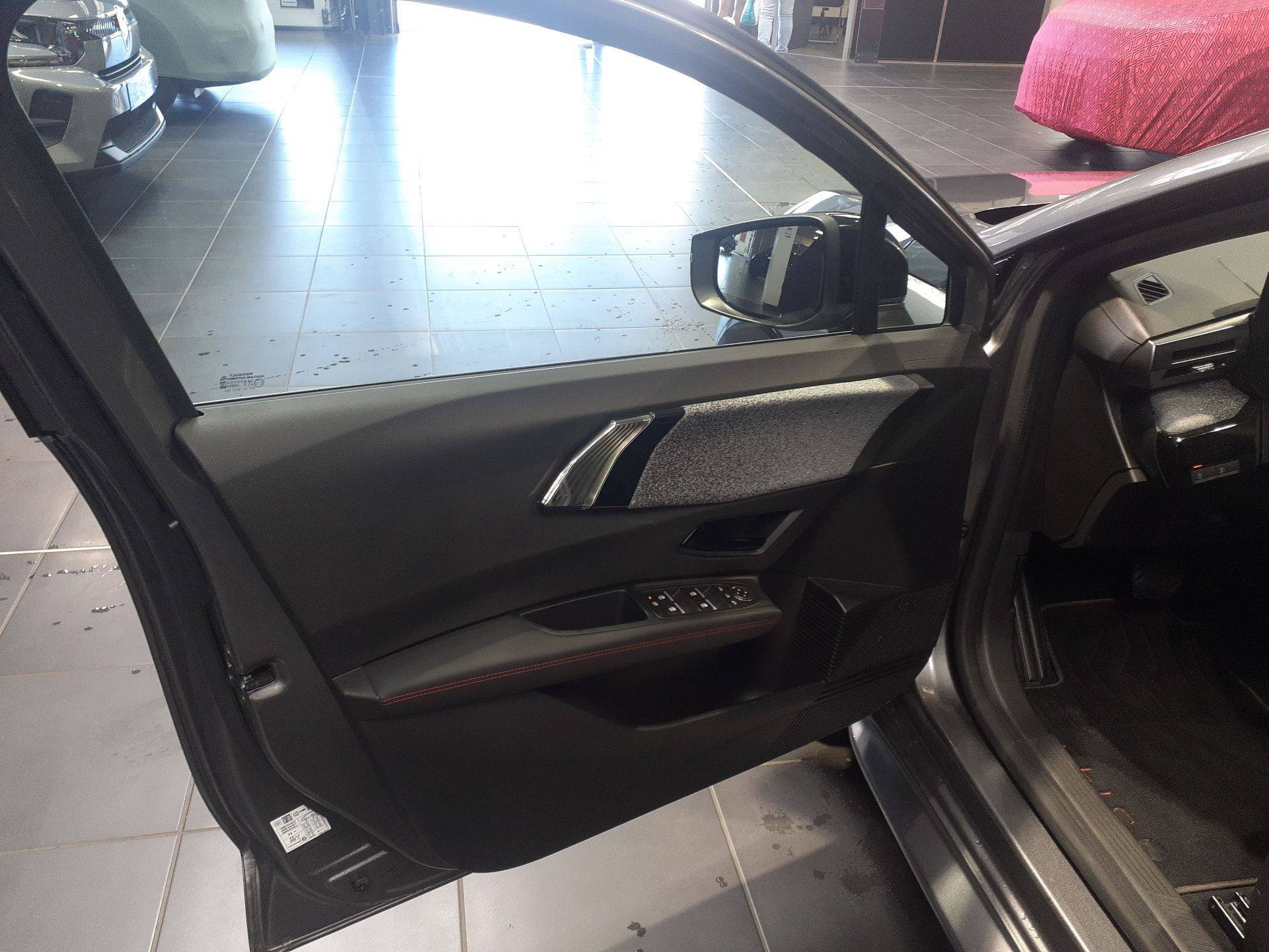 Vente en ligne Renault Clio 6 Clio E-Tech full hybrid 160 ch au prix de 26 500 €