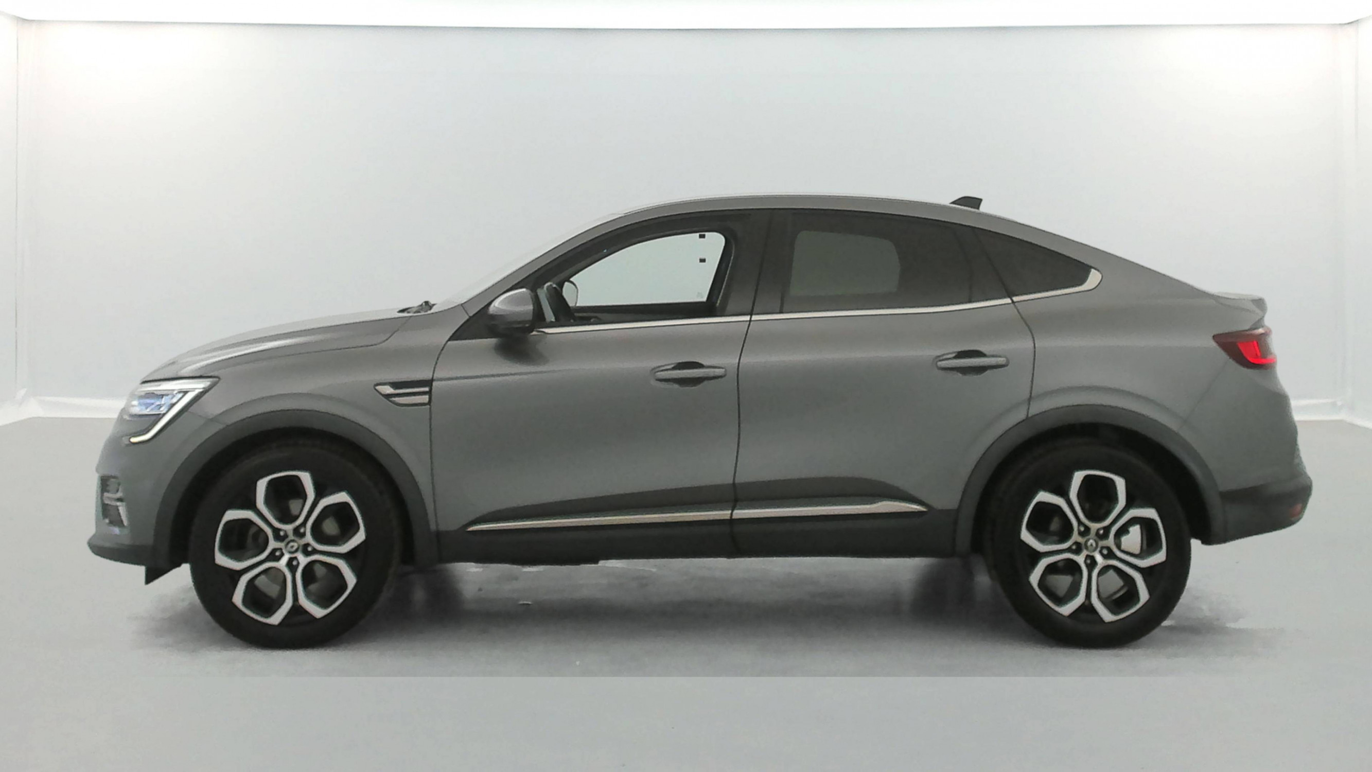 Renault Arkana  E-Tech 145 - 21B occasion de 2022 en vente à Quimper