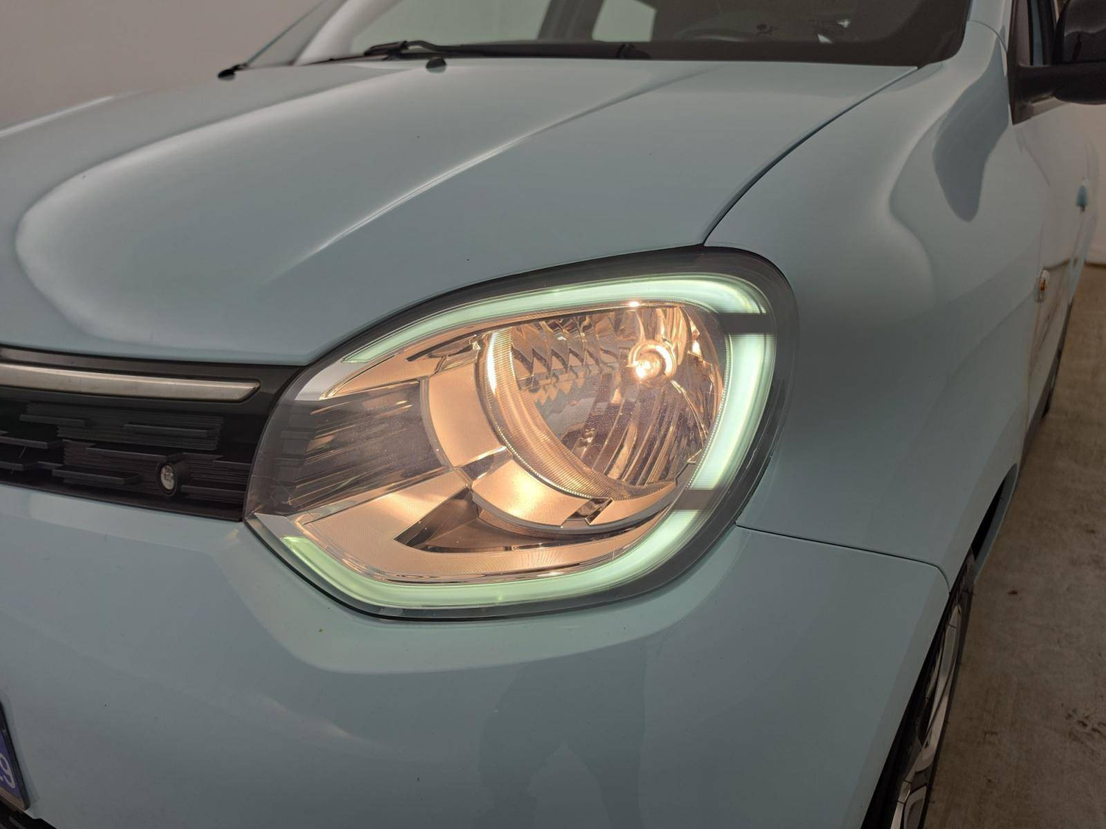 Vente en ligne Renault Twingo Electrique Twingo III E-Tech au prix de 13 890 €