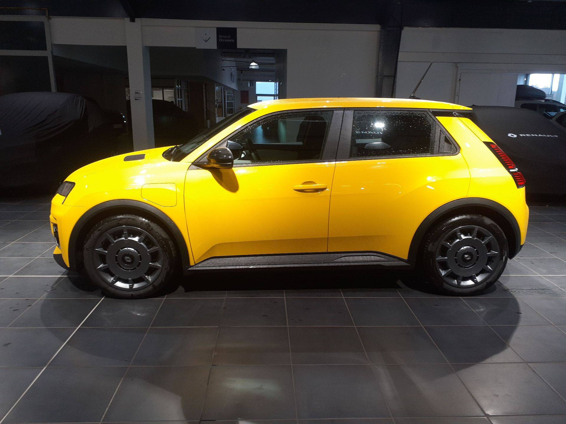 Renault R5 E-Tech  120 ch autonomie urbaine occasion de 2026 en vente à Quimper