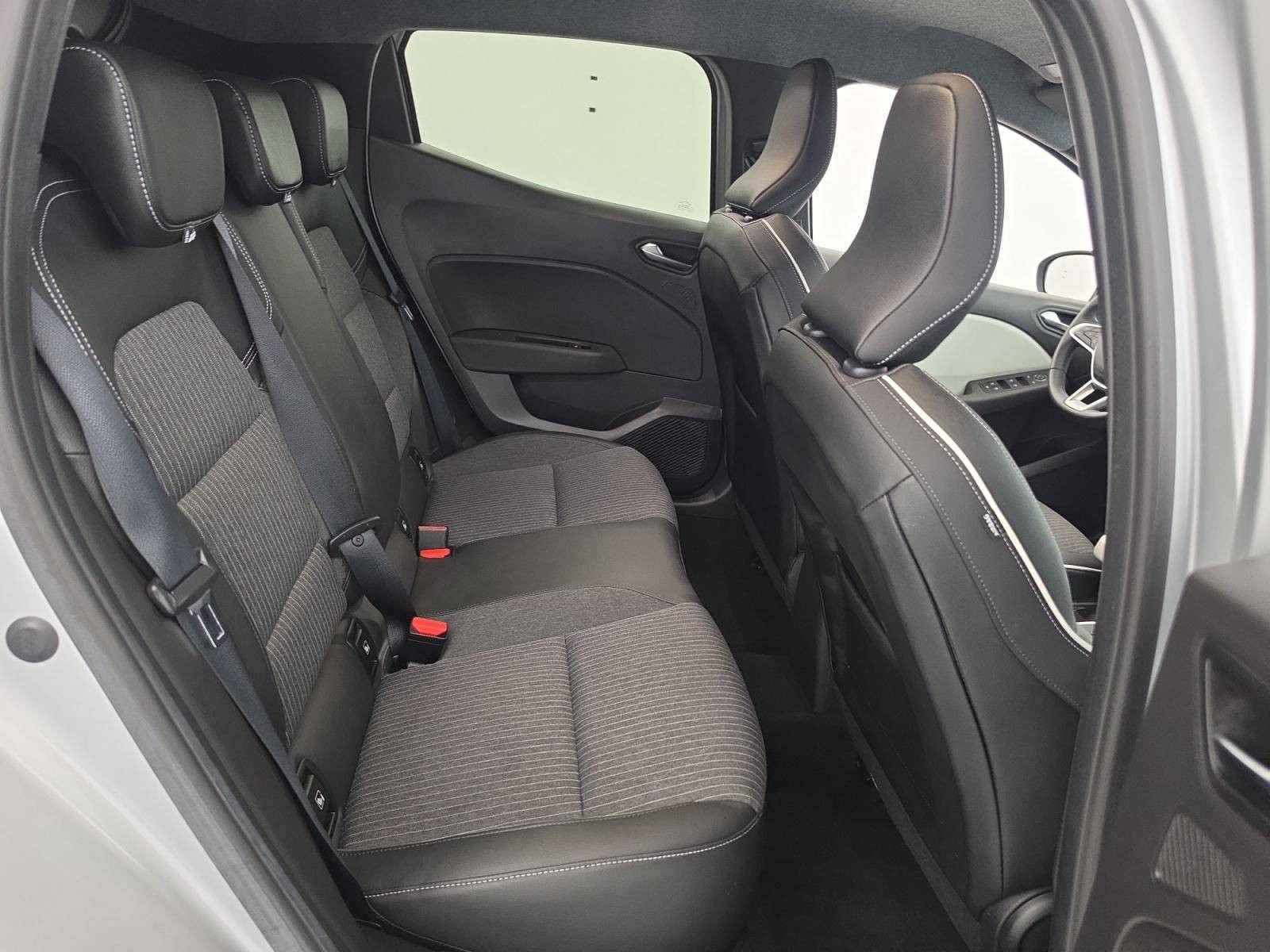 Vente en ligne Renault Clio 5 Clio TCe 90 au prix de 14 490 €