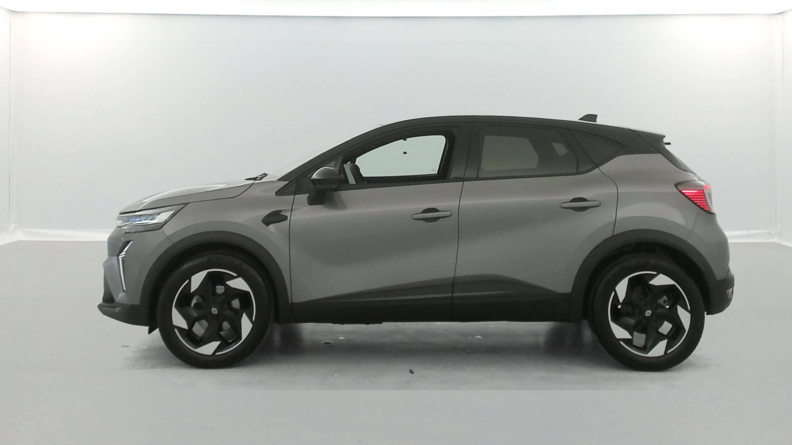 Renault Captur  Eco-G 100 ch occasion de 2025 en vente à Quimper
