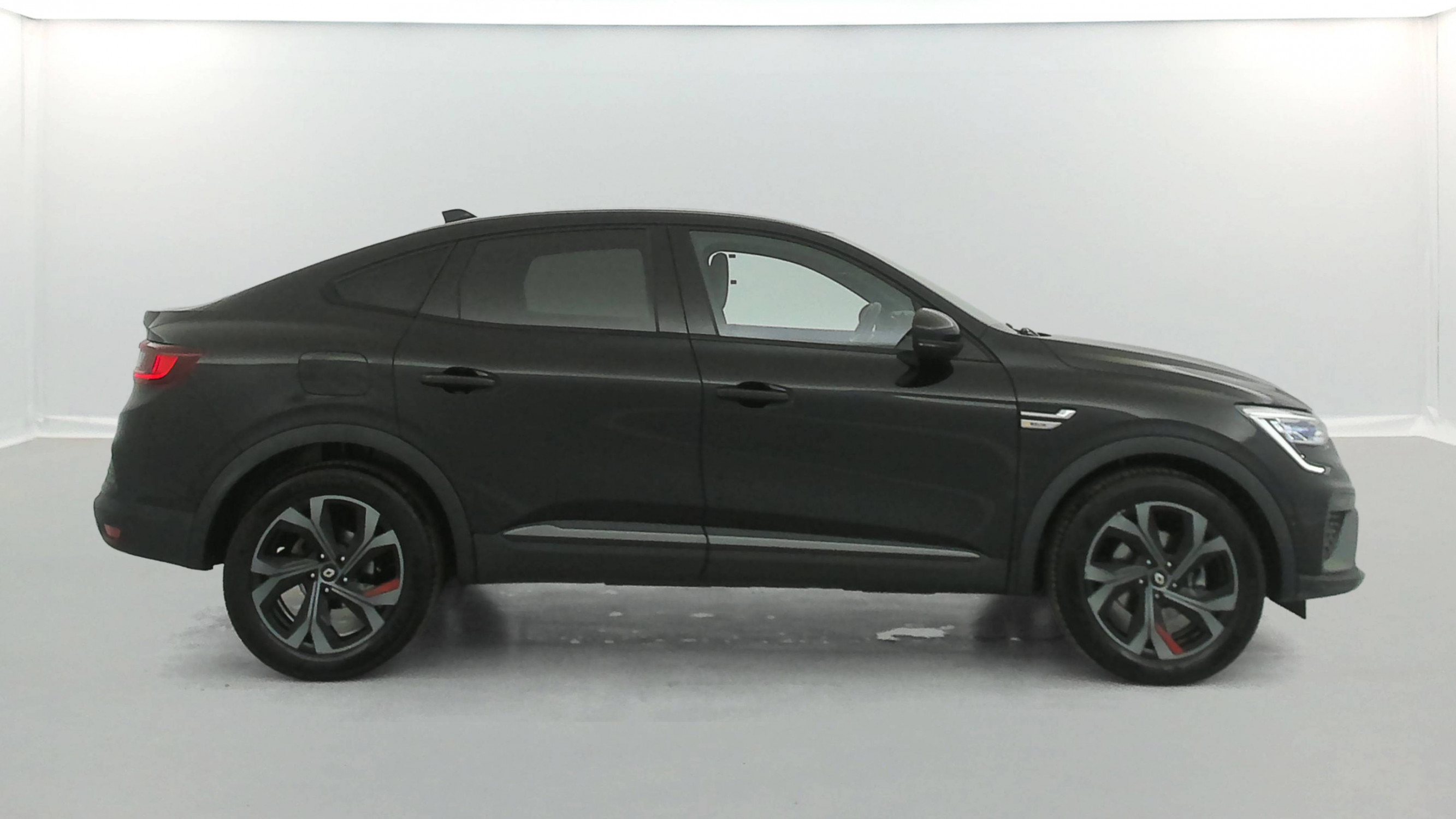 Vente en ligne Renault Arkana  E-Tech hybride 145 au prix de 22 390 €