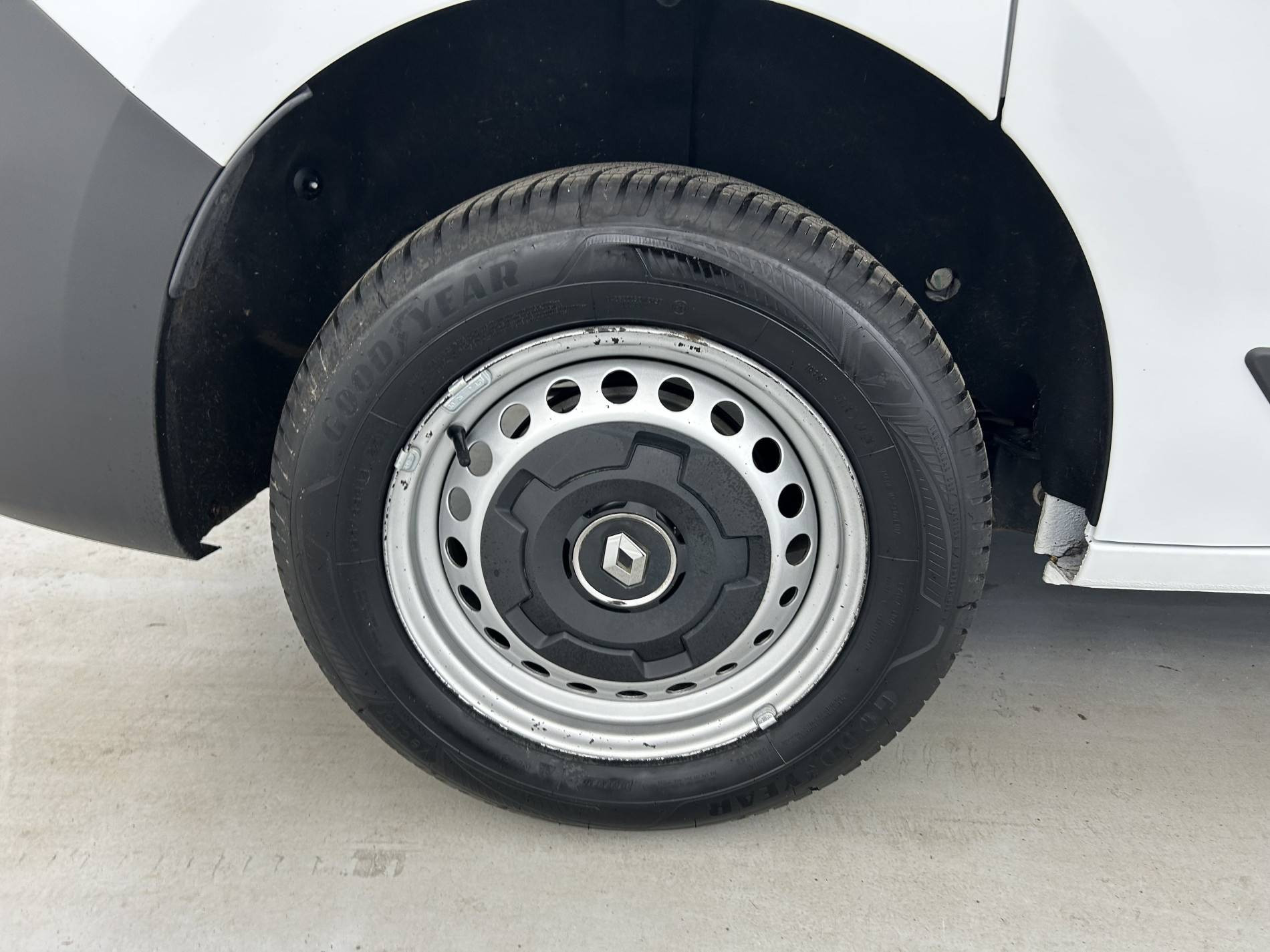 Vente en ligne Renault Kangoo Van  BLUE DCI 95 au prix de 15 290 €