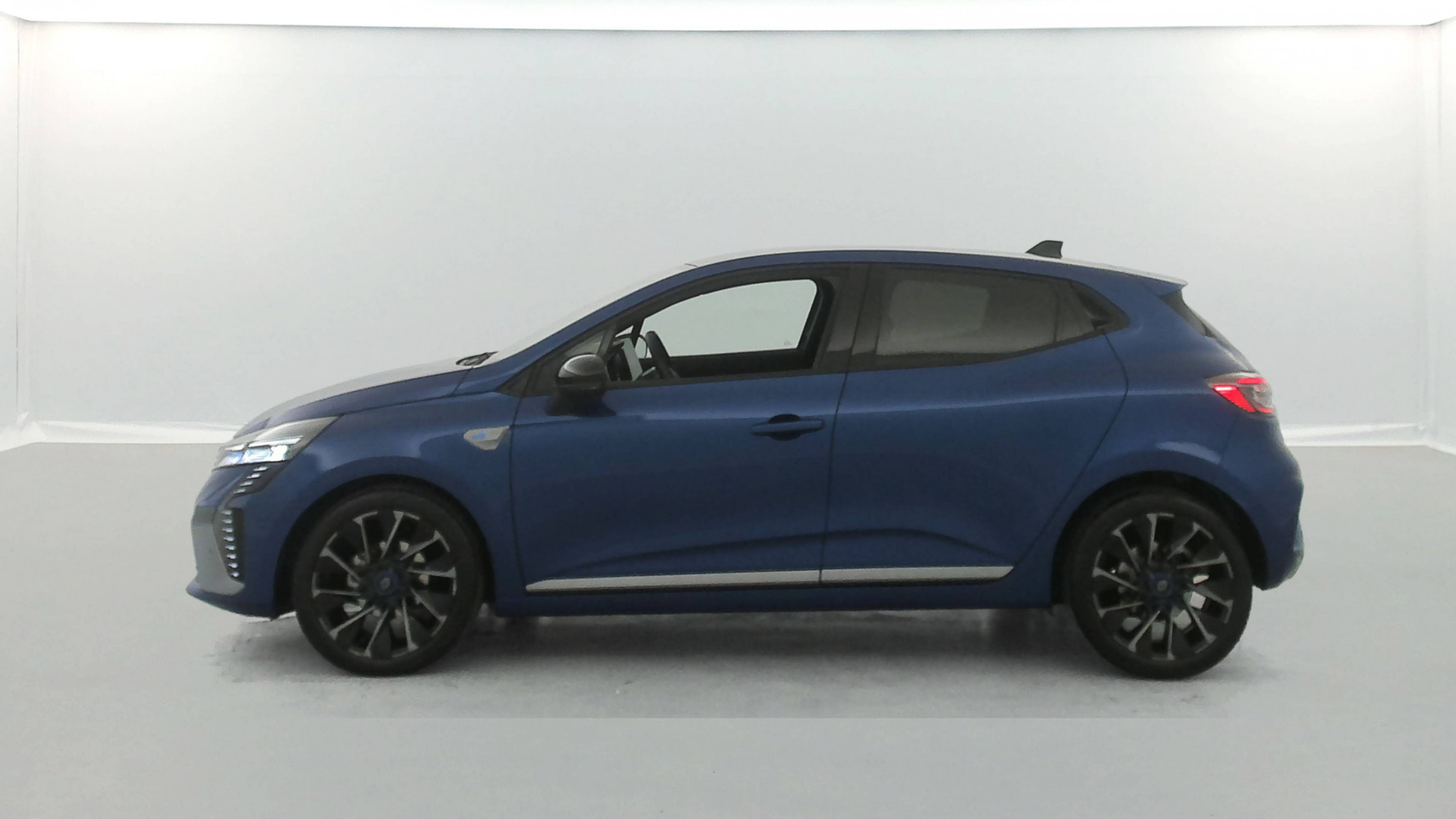 Renault Clio 5 Clio TCe 90 ch GSR2 occasion de 2025 en vente à Quimper