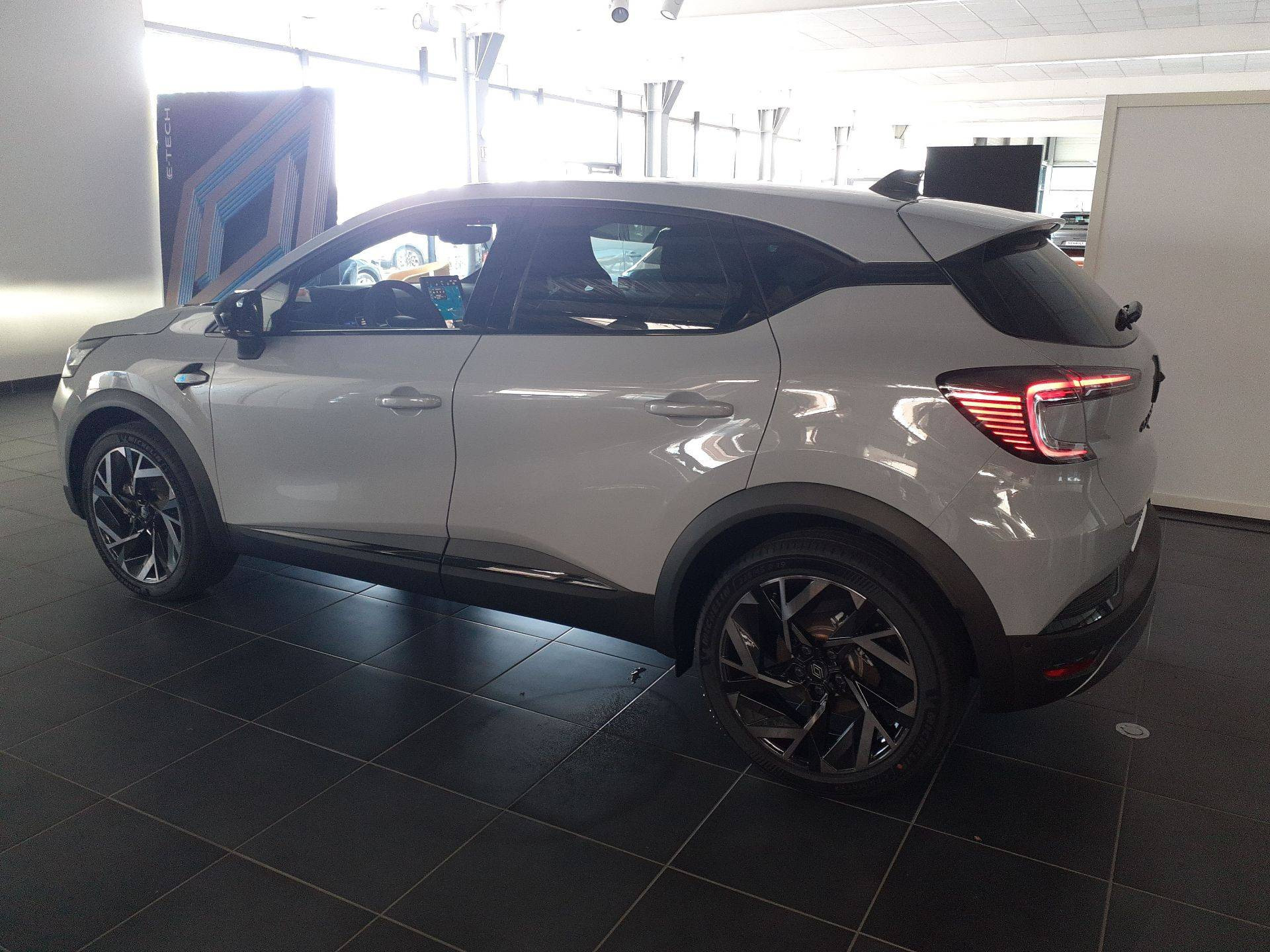 Vente en ligne Renault Captur  E-Tech full hybrid 160 ch au prix de 32 590 €