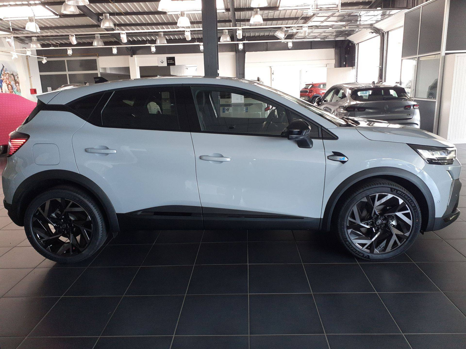 Vente en ligne Renault Captur  E-Tech full hybrid 160 ch au prix de 32 590 €