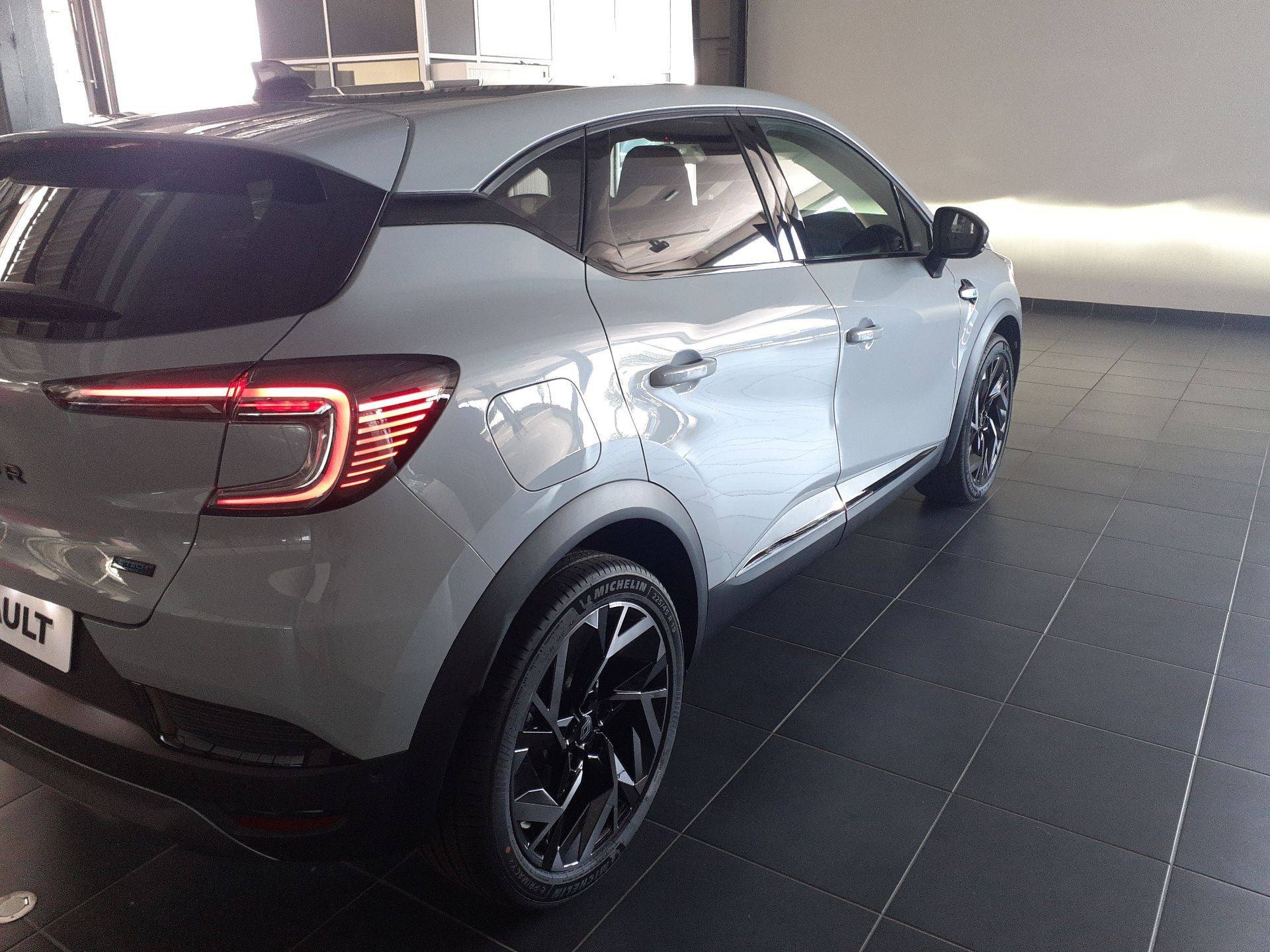Vente en ligne Renault Captur  E-Tech full hybrid 160 ch au prix de 32 590 €