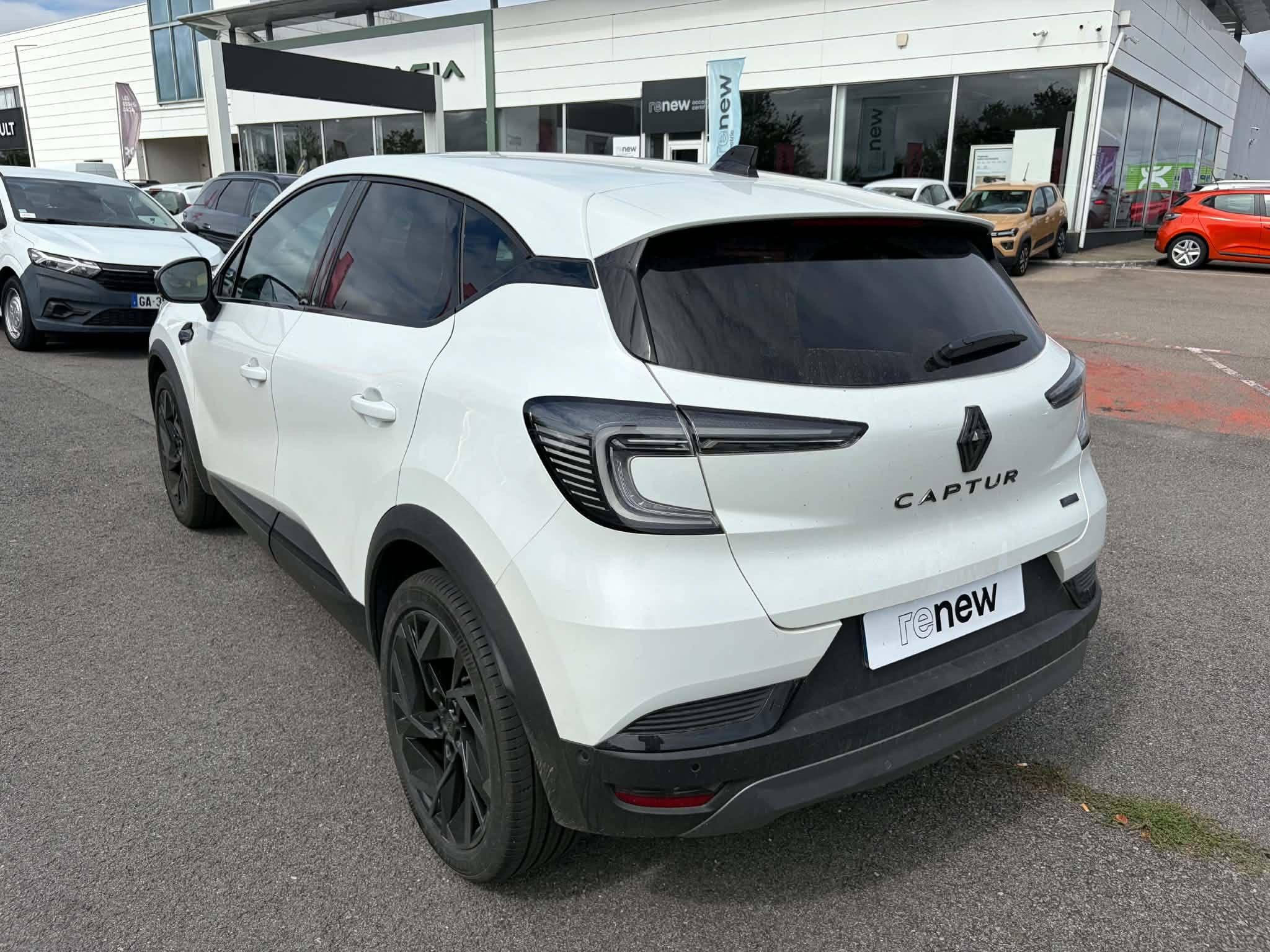 Vente en ligne Renault Captur  E-Tech full hybrid 145 ch au prix de 25 990 €