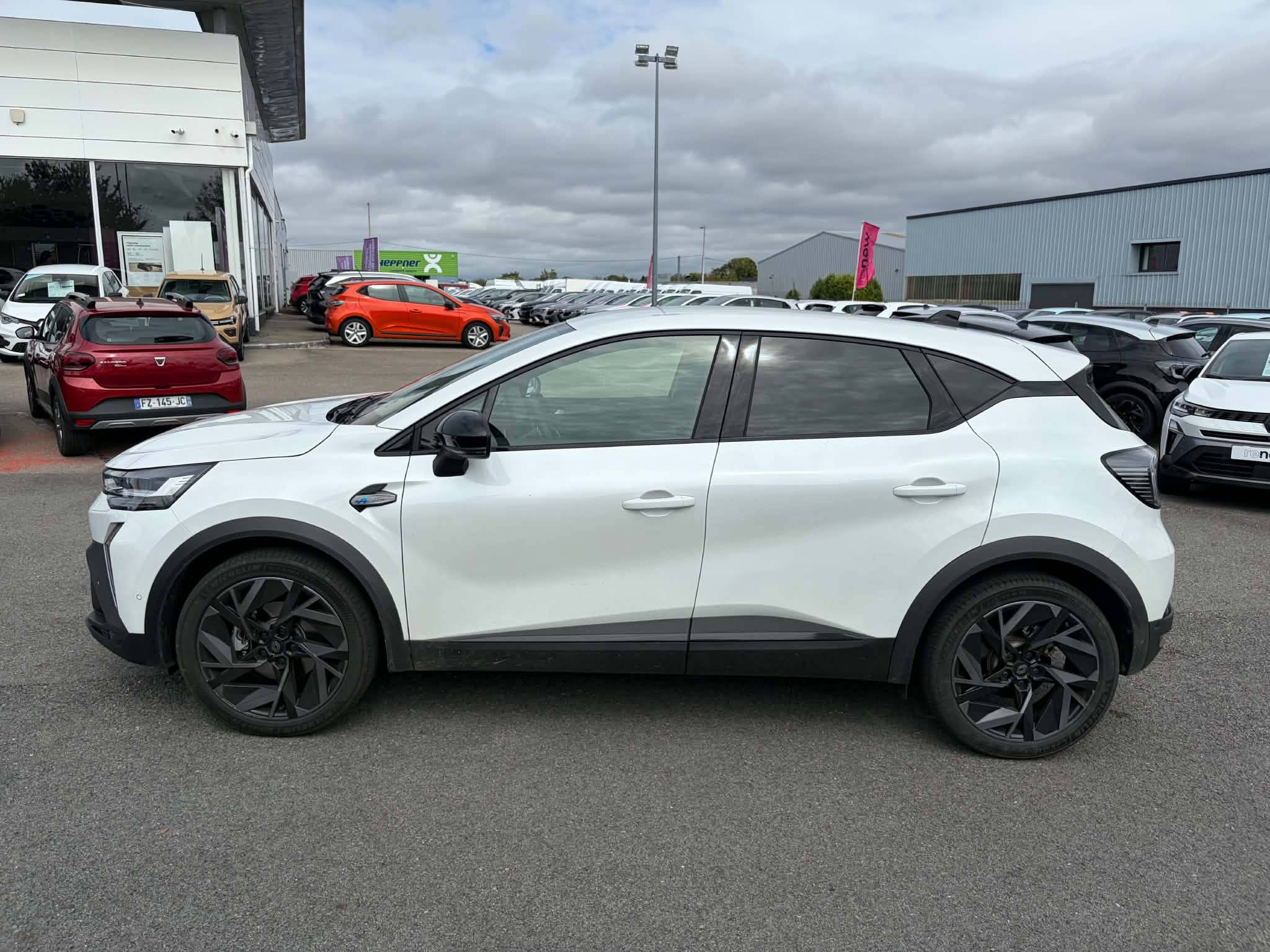 Renault Captur  E-Tech full hybrid 145 ch occasion de 2025 en vente à Quimper