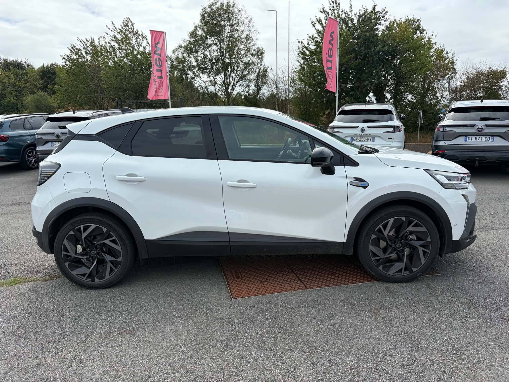 Vente en ligne Renault Captur  E-Tech full hybrid 145 ch au prix de 25 990 €