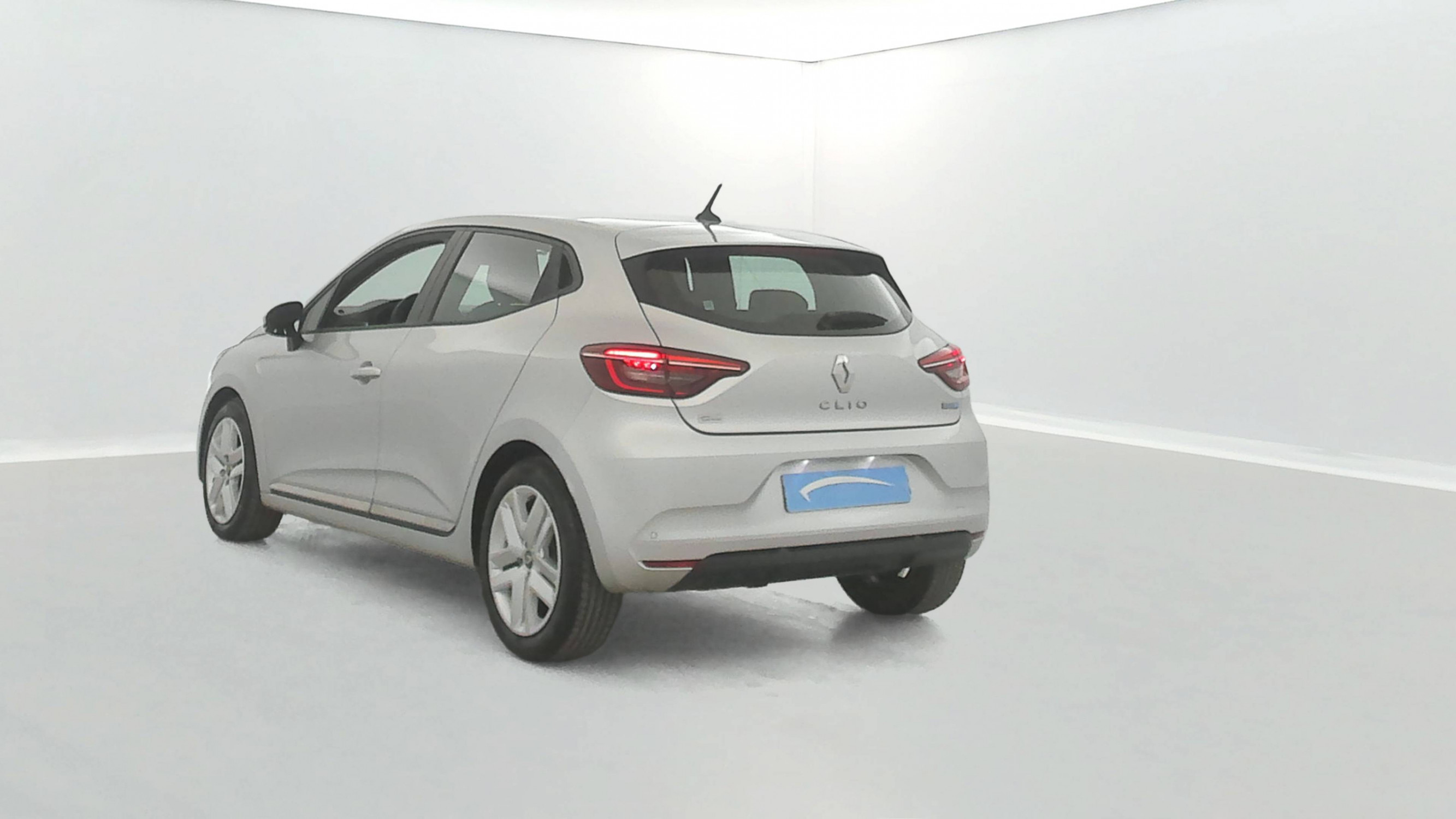 Vente en ligne Renault Clio 5 Clio E-Tech 140 - 21N au prix de 15 990 €