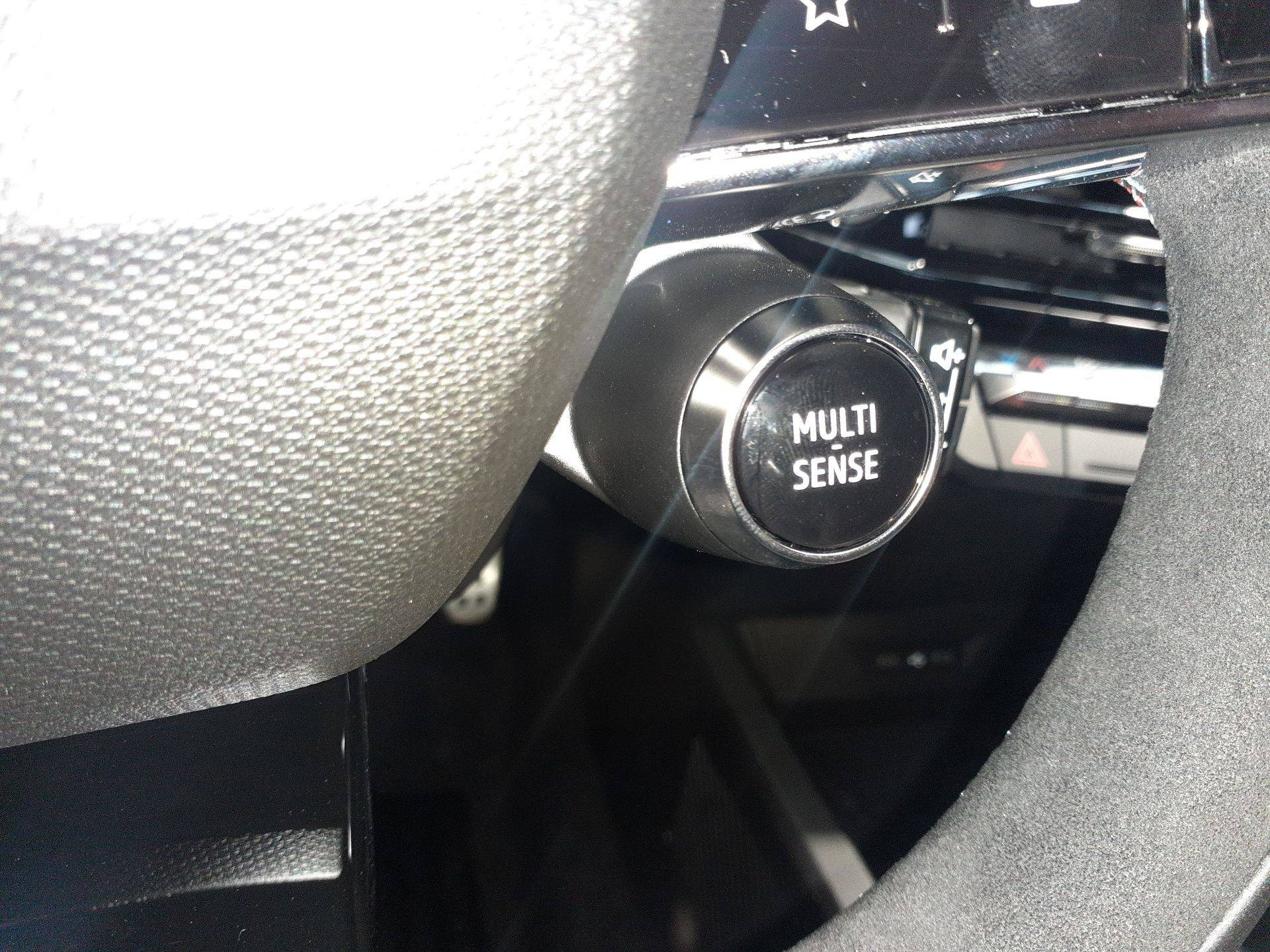 Vente en ligne Renault Clio 6 Clio E-Tech full hybrid 160 ch au prix de 28 490 €