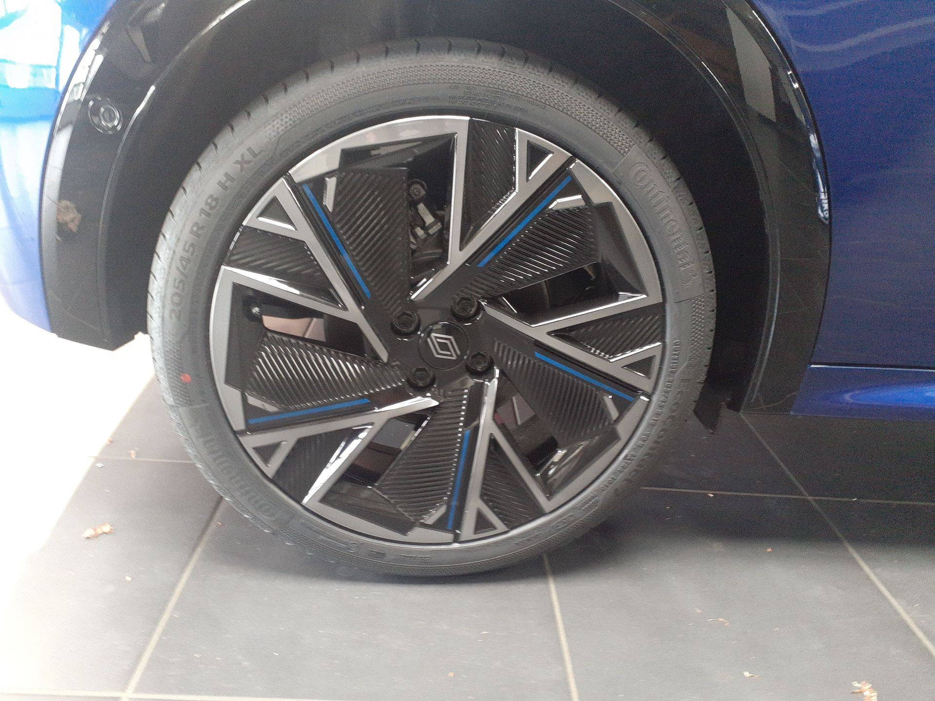 Vente en ligne Renault Clio 6 Clio E-Tech full hybrid 160 ch au prix de 28 490 €