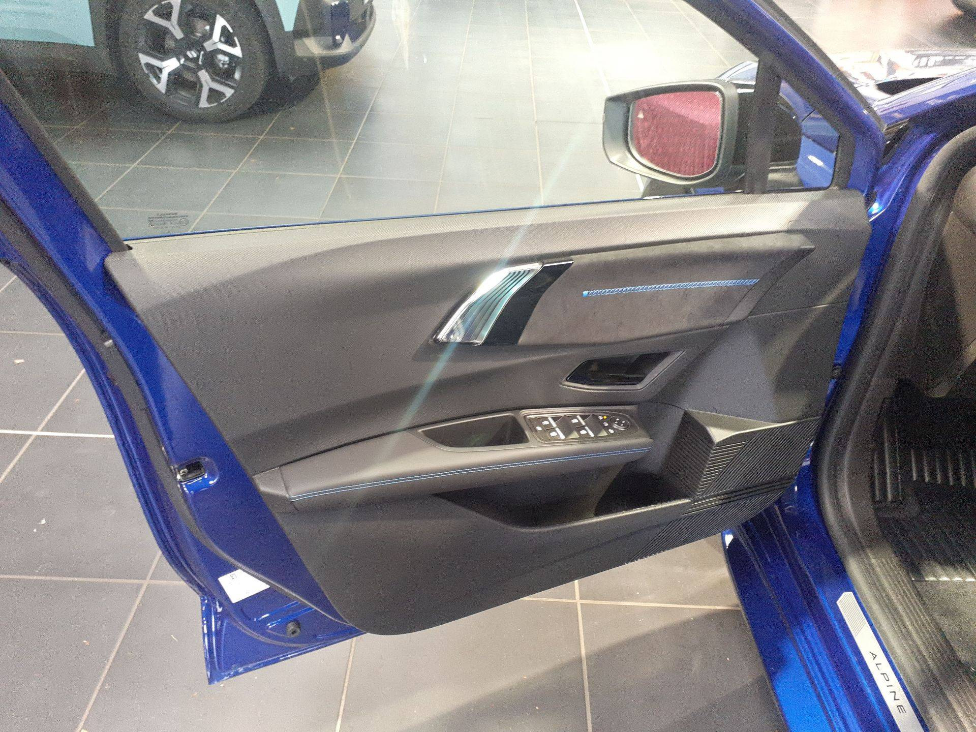 Vente en ligne Renault Clio 6 Clio E-Tech full hybrid 160 ch au prix de 28 490 €